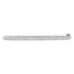 18k White Gold Bangle with 2.86 Carats in Round Brilliant Cut Pave Diamonds