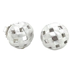 Pendientes de oro blanco de 18 quilates en forma de cesta
