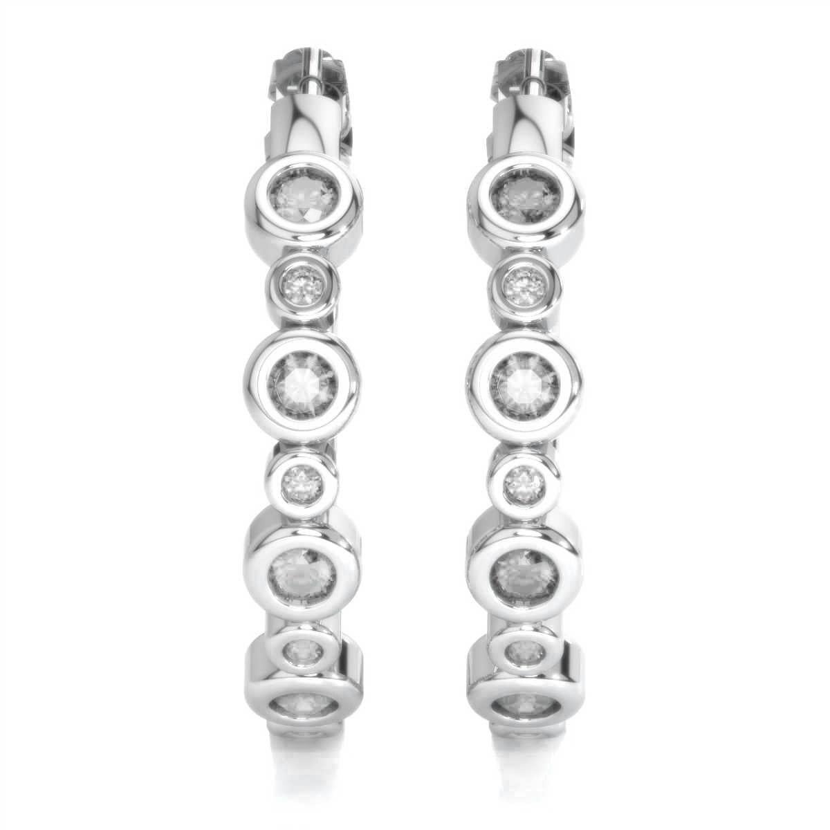 Taglio rotondo Orecchini a cerchio con castone in oro bianco 18 carati con diamante da 1/3 di carato in vendita