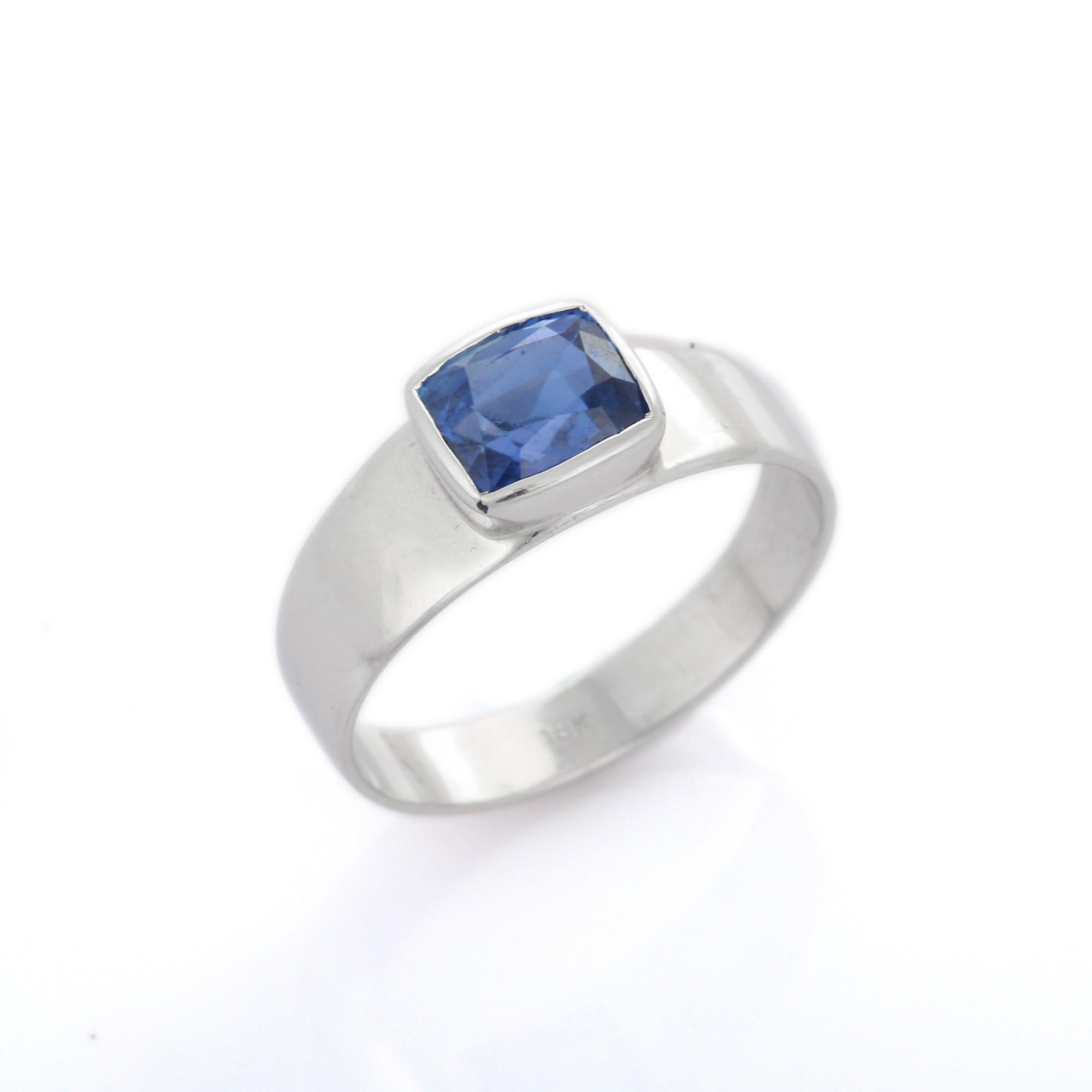 For Sale:  Faceted Natural Blue Sapphire Gemstone Ring 18k Solid White Gold Unisex Ring 5