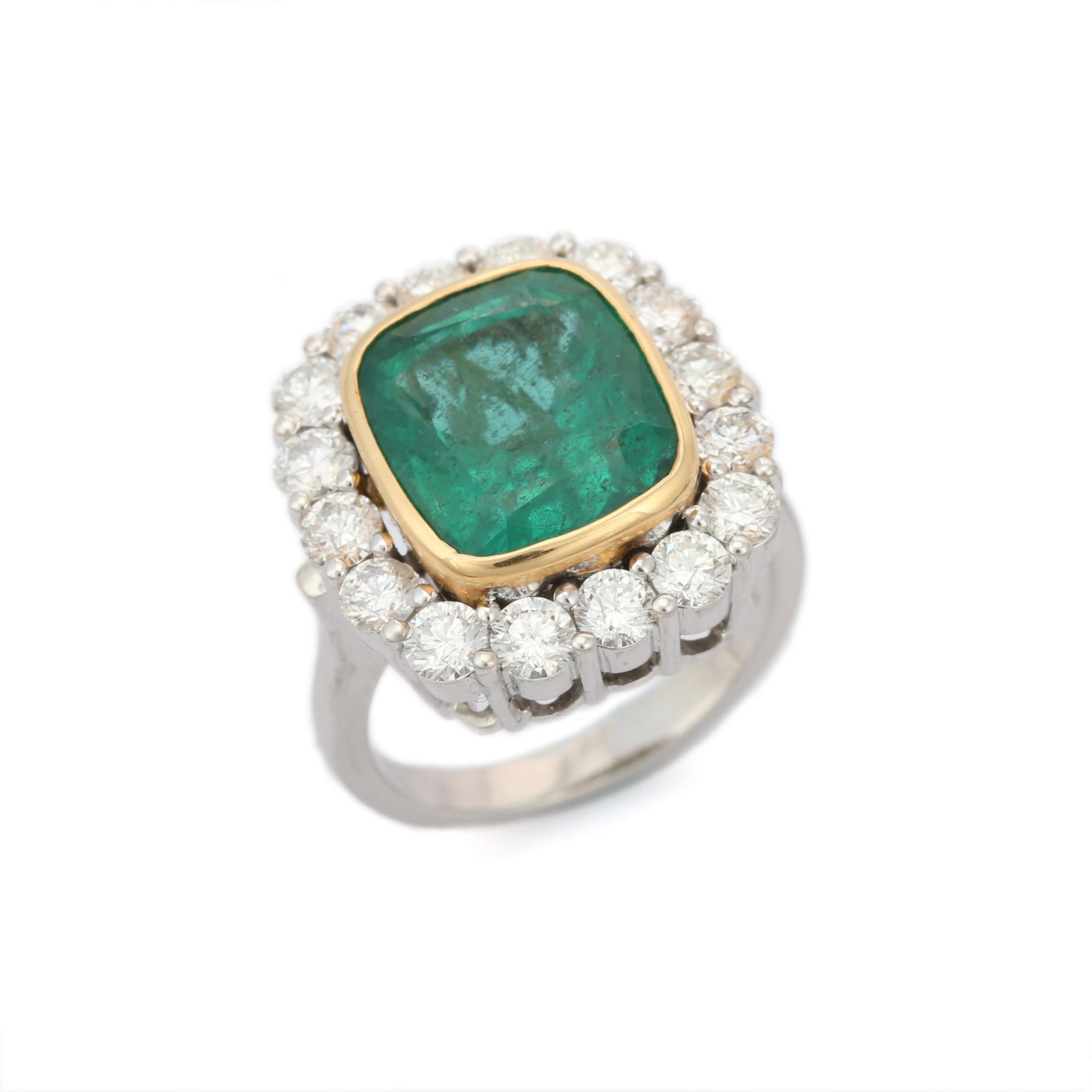 For Sale:  18k Solid White Gold Exquisite Emerald and Halo Diamond Ring 4