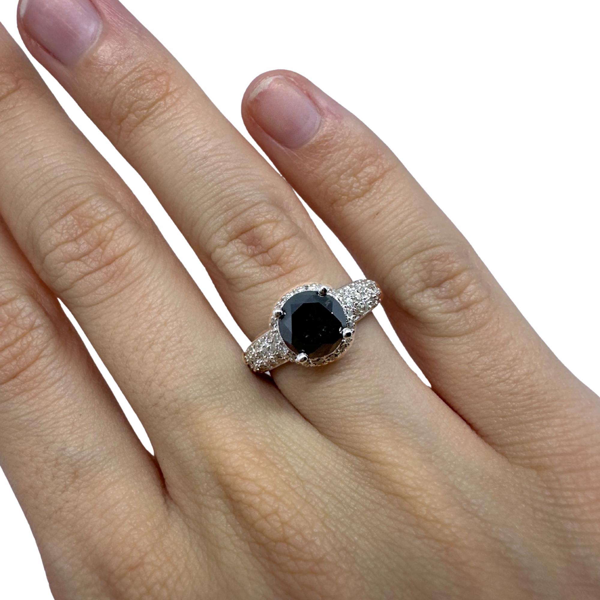 Romantic 18K White Gold Black and White Diamond Ring For Sale