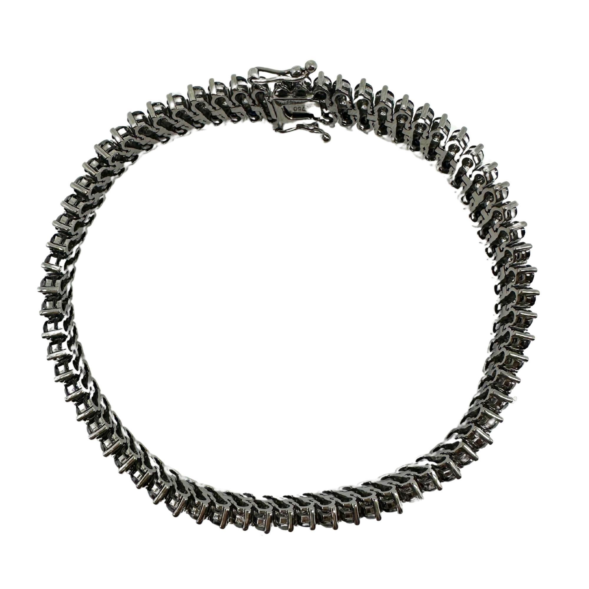Round Cut 18k White Gold Black and White Diamond Tennis Bracelet For Sale