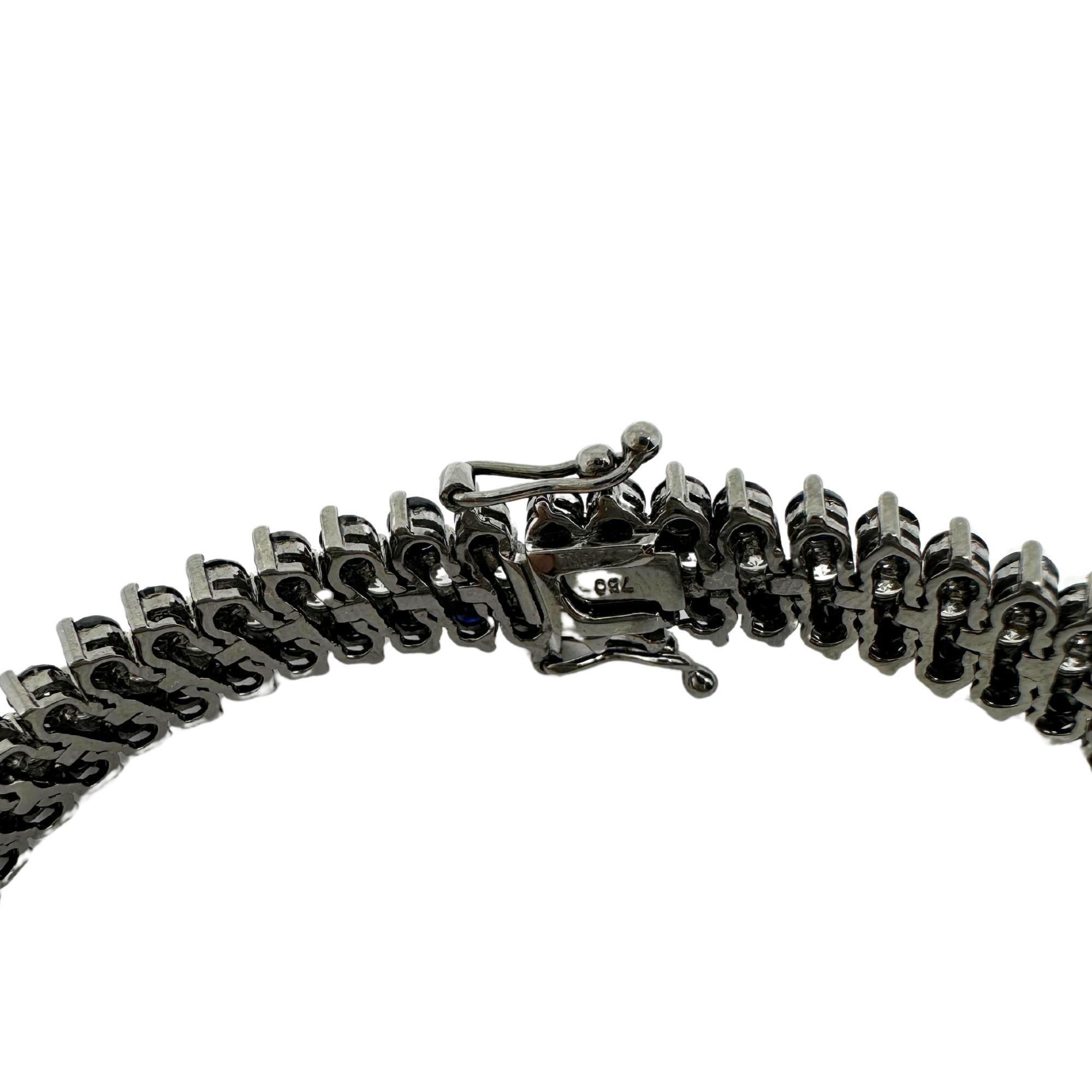 Women's 18k White Gold Black and White Diamond Tennis Bracelet For Sale