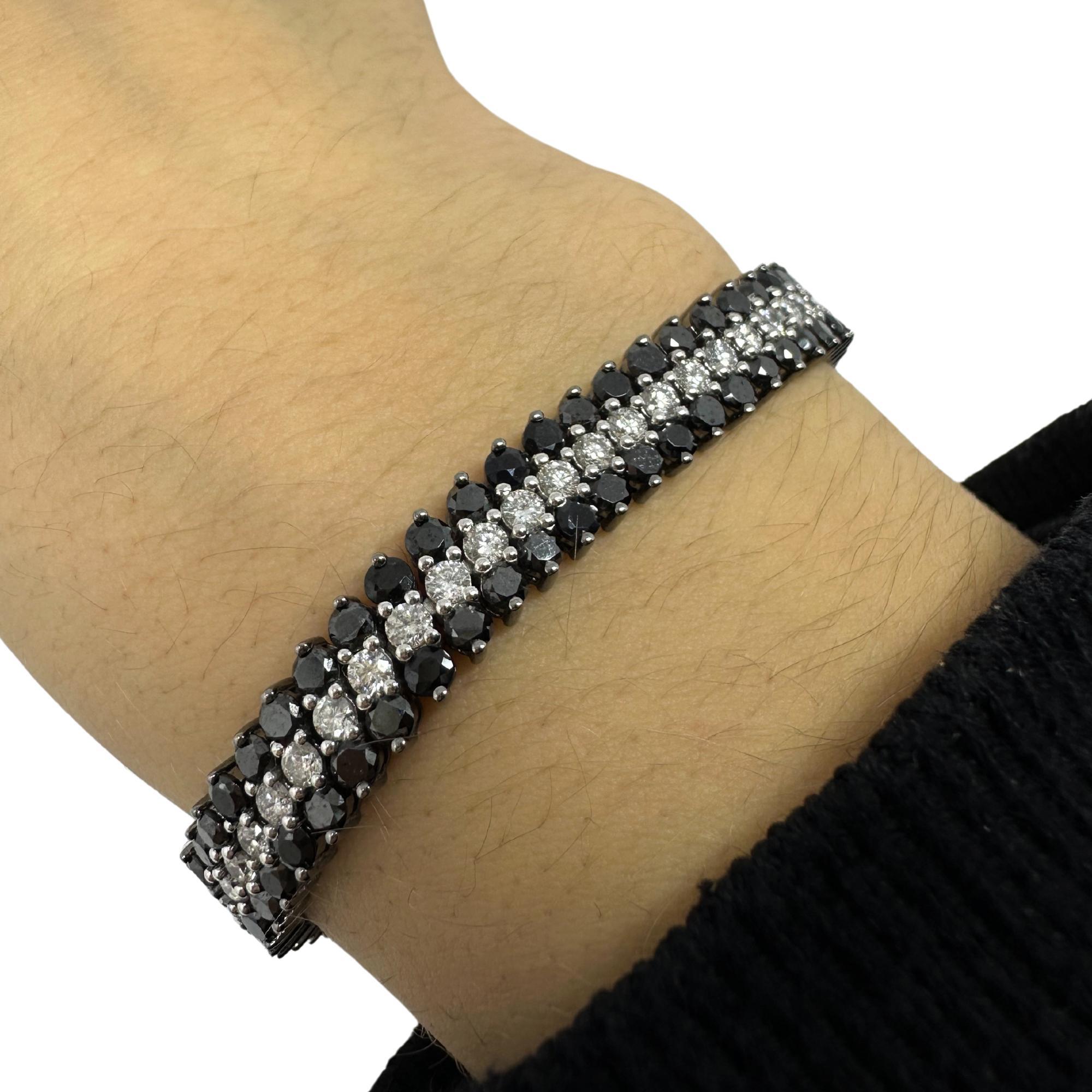 18k White Gold Black and White Diamond Tennis Bracelet For Sale 4
