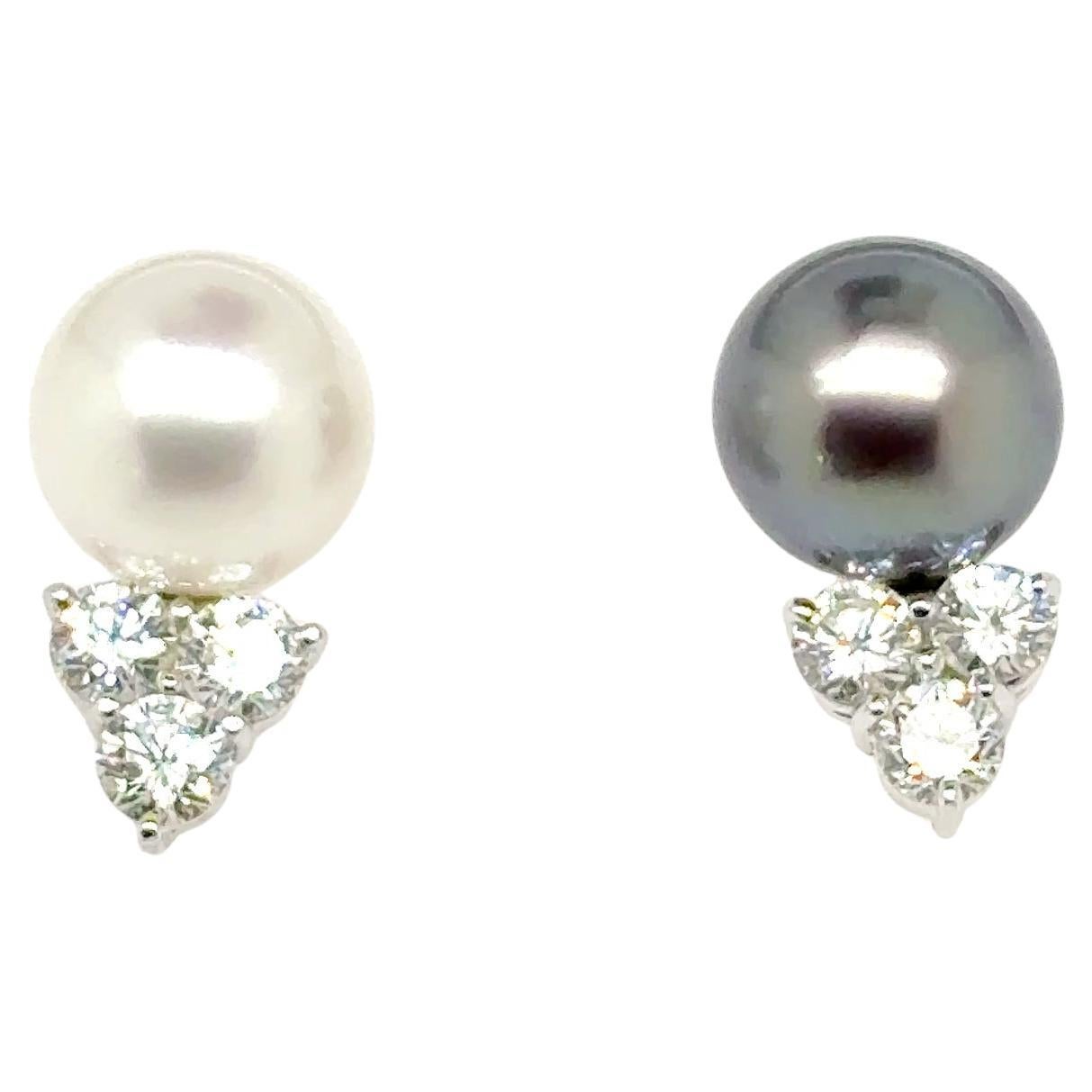 18k White Gold Black and White South Sea Pearl Diamond Earrings en venta