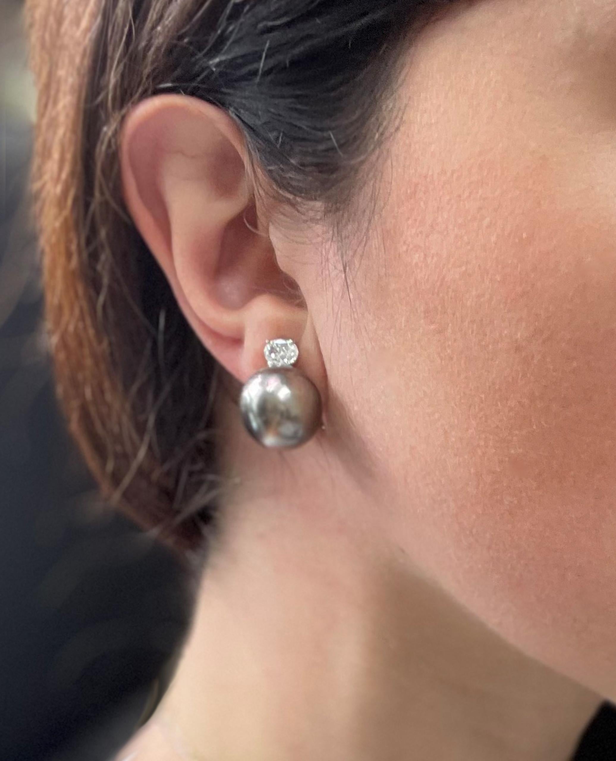 Oval Cut 18K White Gold Black and White South Sea Pearl Earrings with Diamonds For Sale