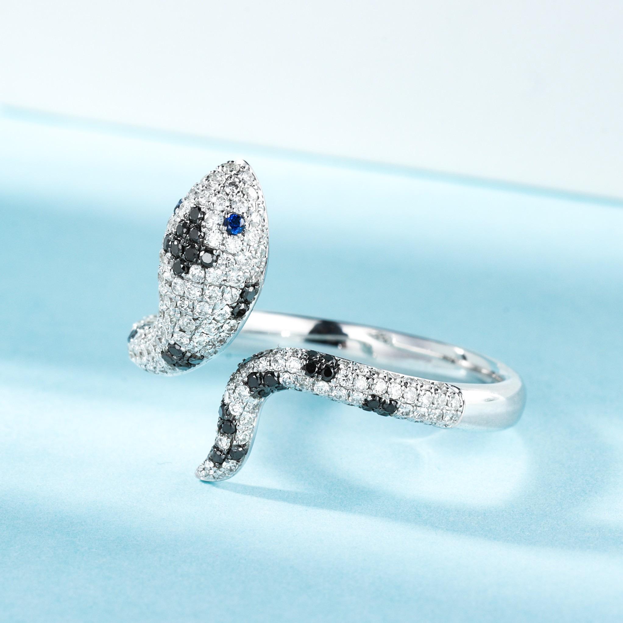 Women's or Men's 18K White Gold Black Diamond & Diamond Snake Ring For Sale