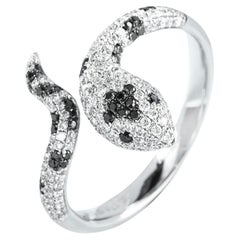 18 Karat Weißgold Schlangenring mit schwarzem Diamant & Diamant