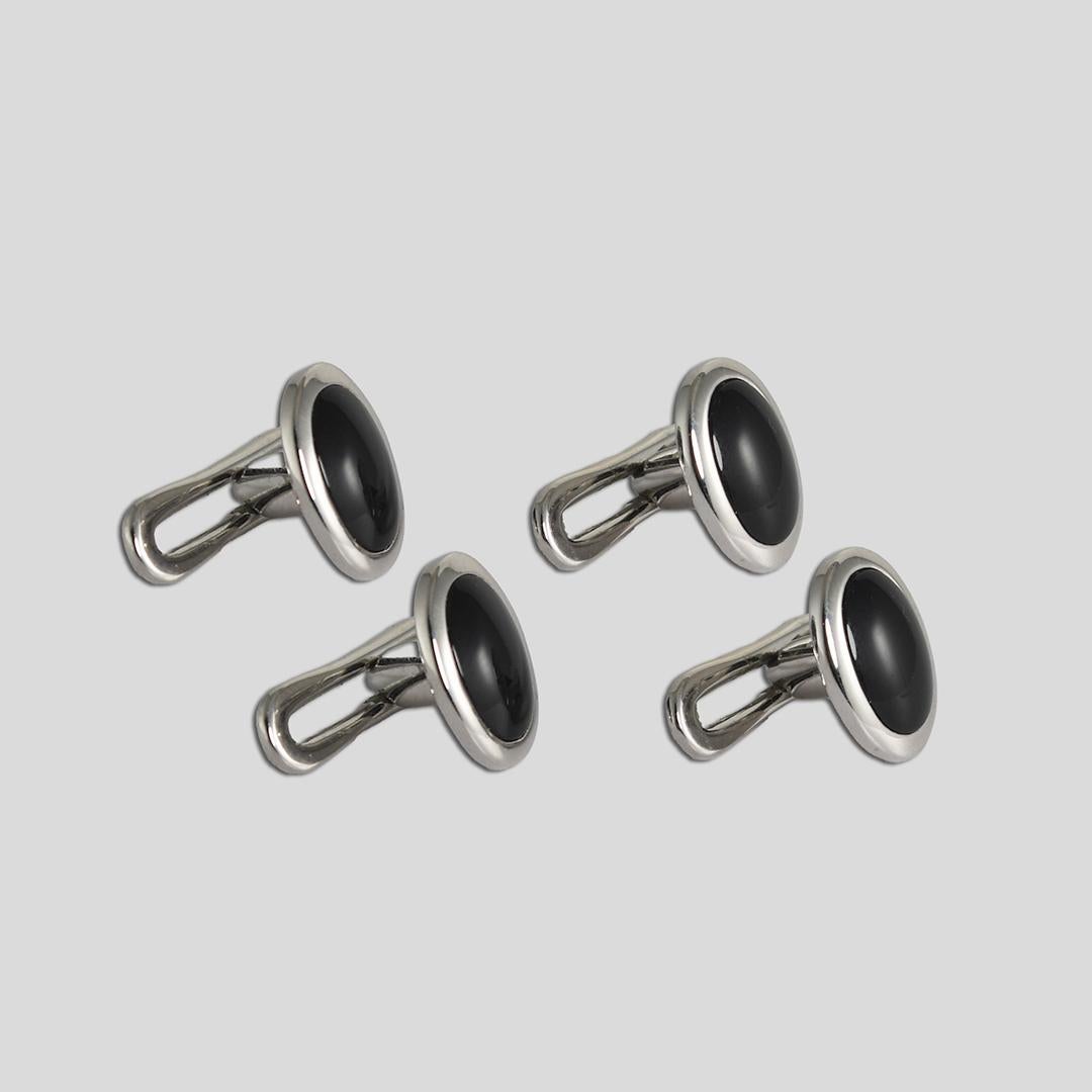Gemelli in oro bianco 18K con onice nero 32g In condizioni ottime in vendita a Laguna Beach, CA