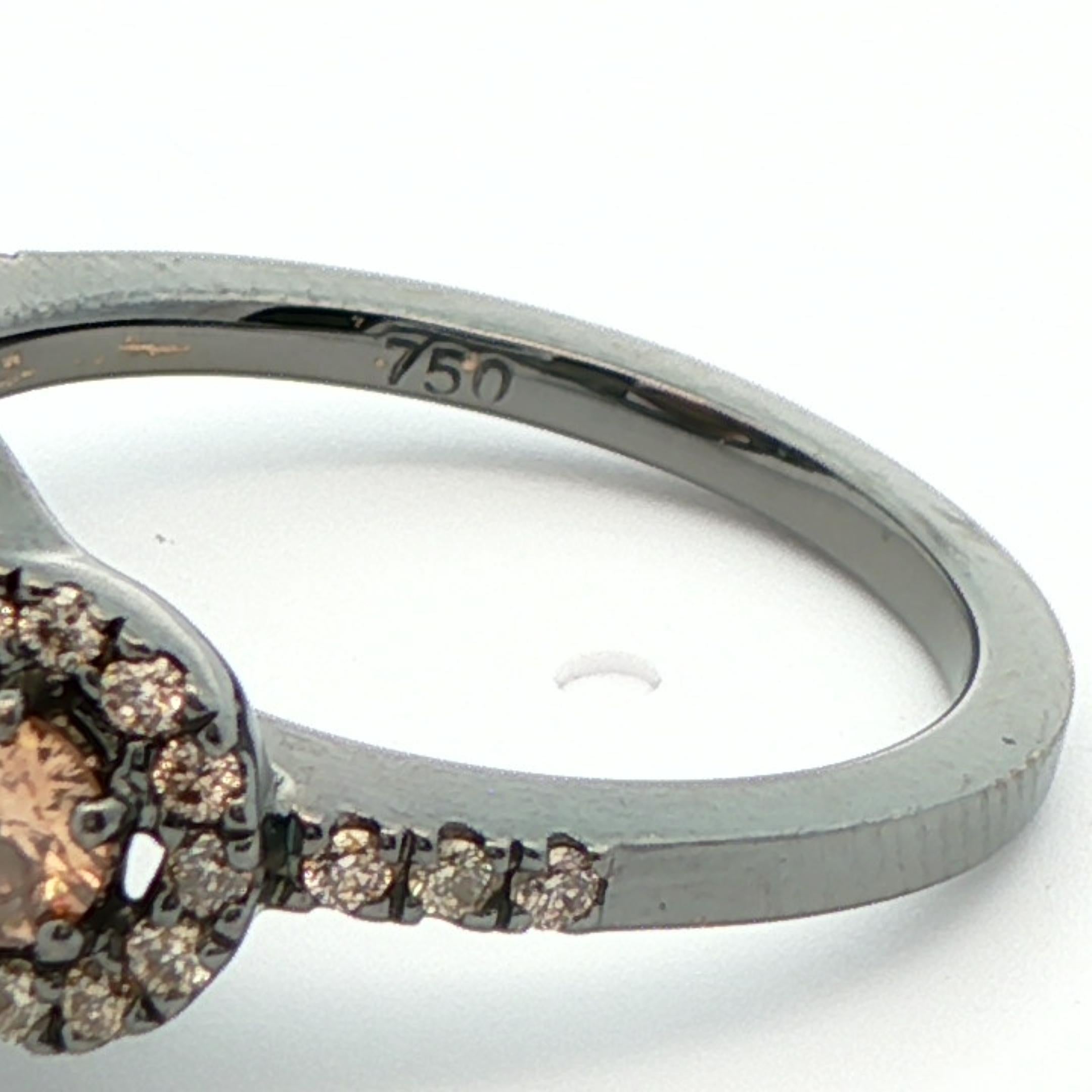 Bague en or blanc 18k rhodié noir avec perles et diamants en chocolat en vente 4