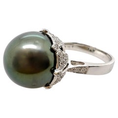 18k White Gold Black Tahitian Pearl Ring with Diamonds