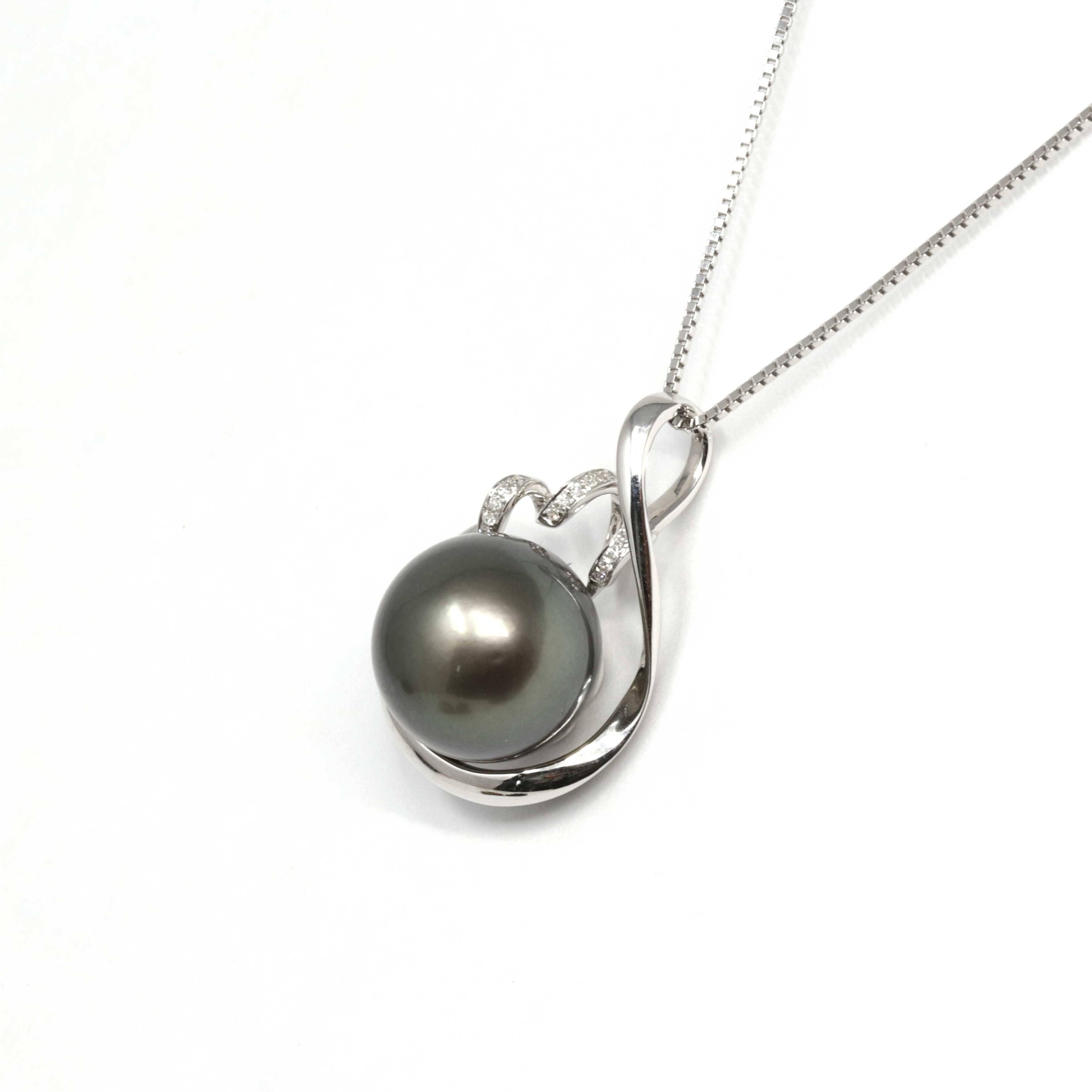 * INTRODUCTION: Lustrous 13.65 mm diameter round black Tahitian South Sea cultured pearl. Can be worn on any occasion, whether formal evening event or everyday casual. This exquisite handpicked, pearls with thick and iridescent nacre are one of the