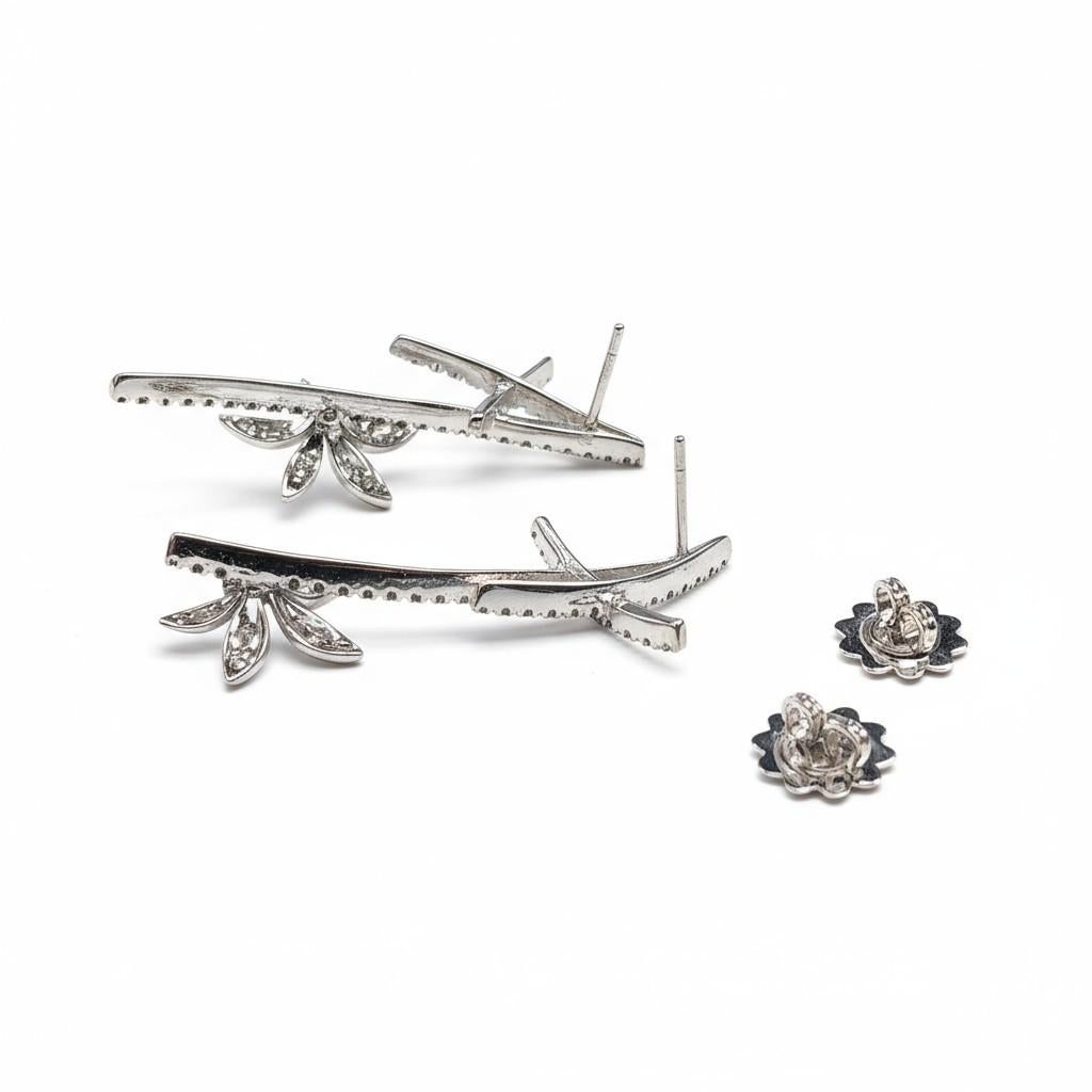 18k Weißgold Schwarz & Weiß Diamant Blumen Vintage Ohrringe von Stefan Hafner im Angebot 9