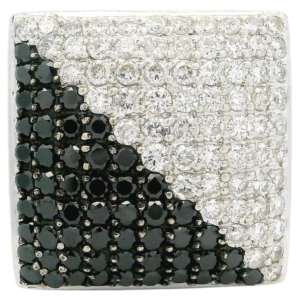 Bague plateau Ying Yang géométrique large en or blanc 18 carats avec diamants noirs et blancs
