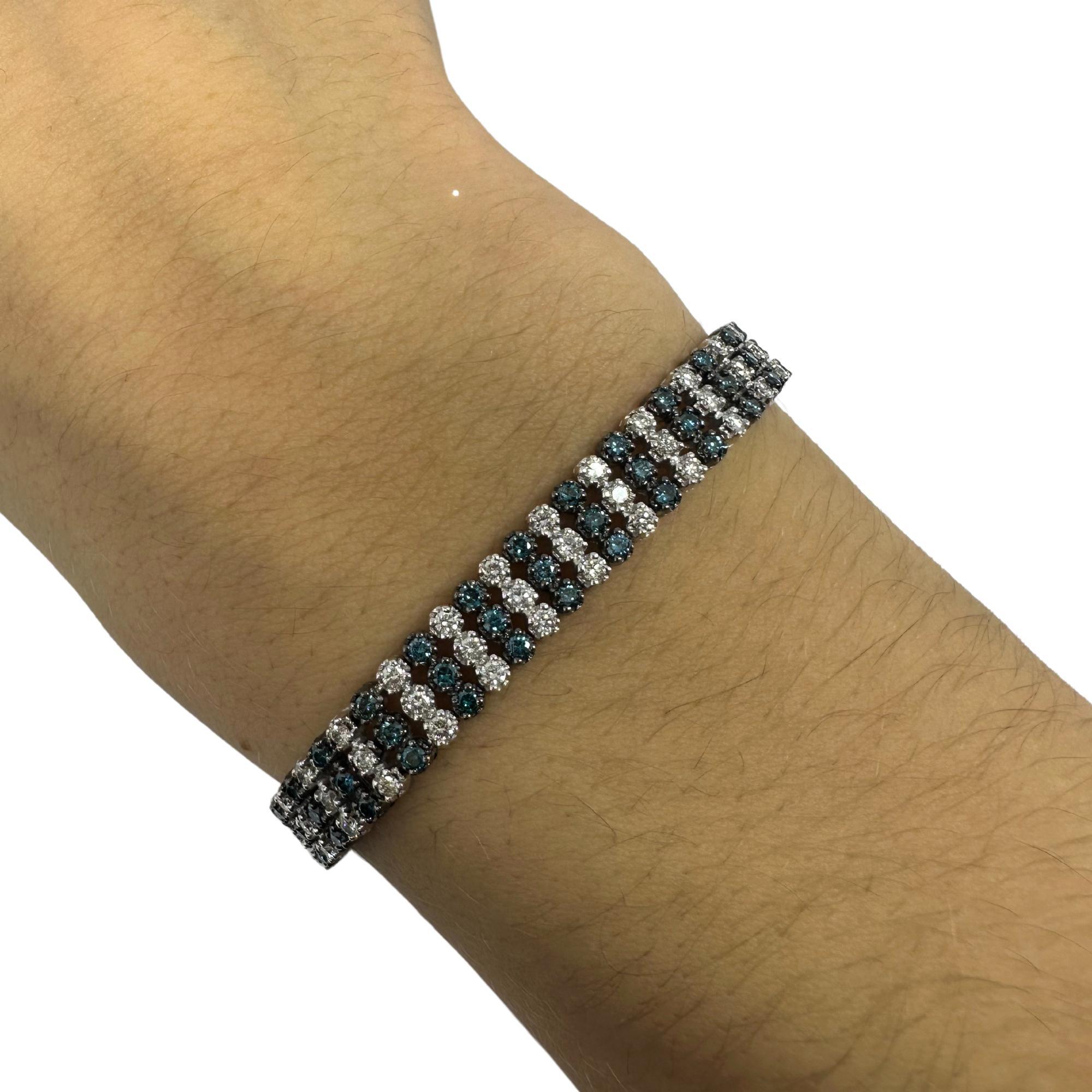 18k White Gold Blue and White Diamond Bracelet For Sale 4