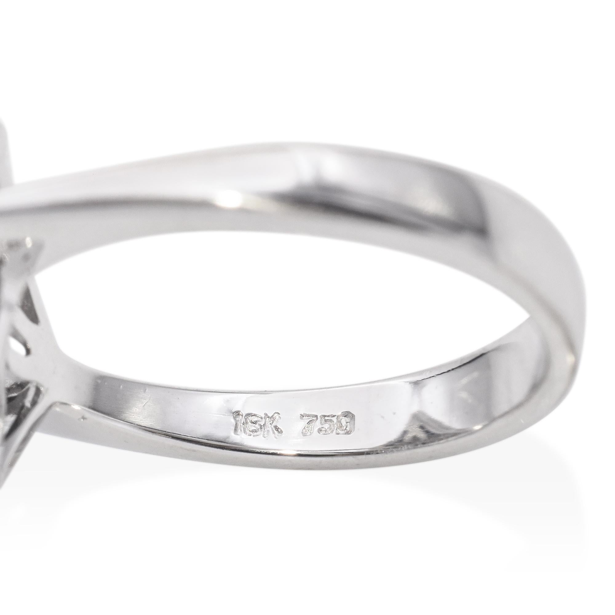 18K White Gold Blue and White Invisible Set 1.01 TCW Diamond Geometric Ring For Sale 1