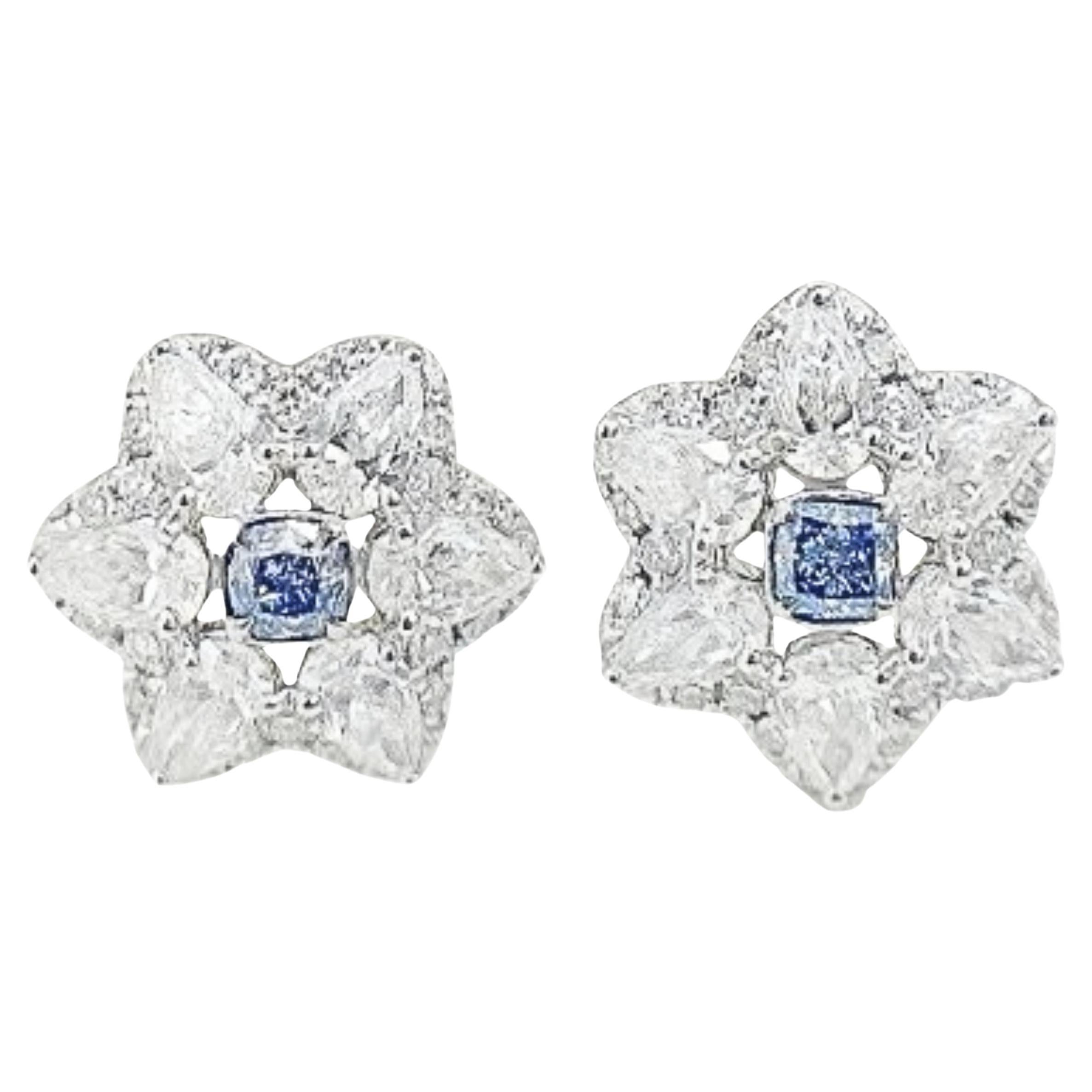 18K White Gold Blue Diamond & Diamond Hexagram Stud Earrings For Sale