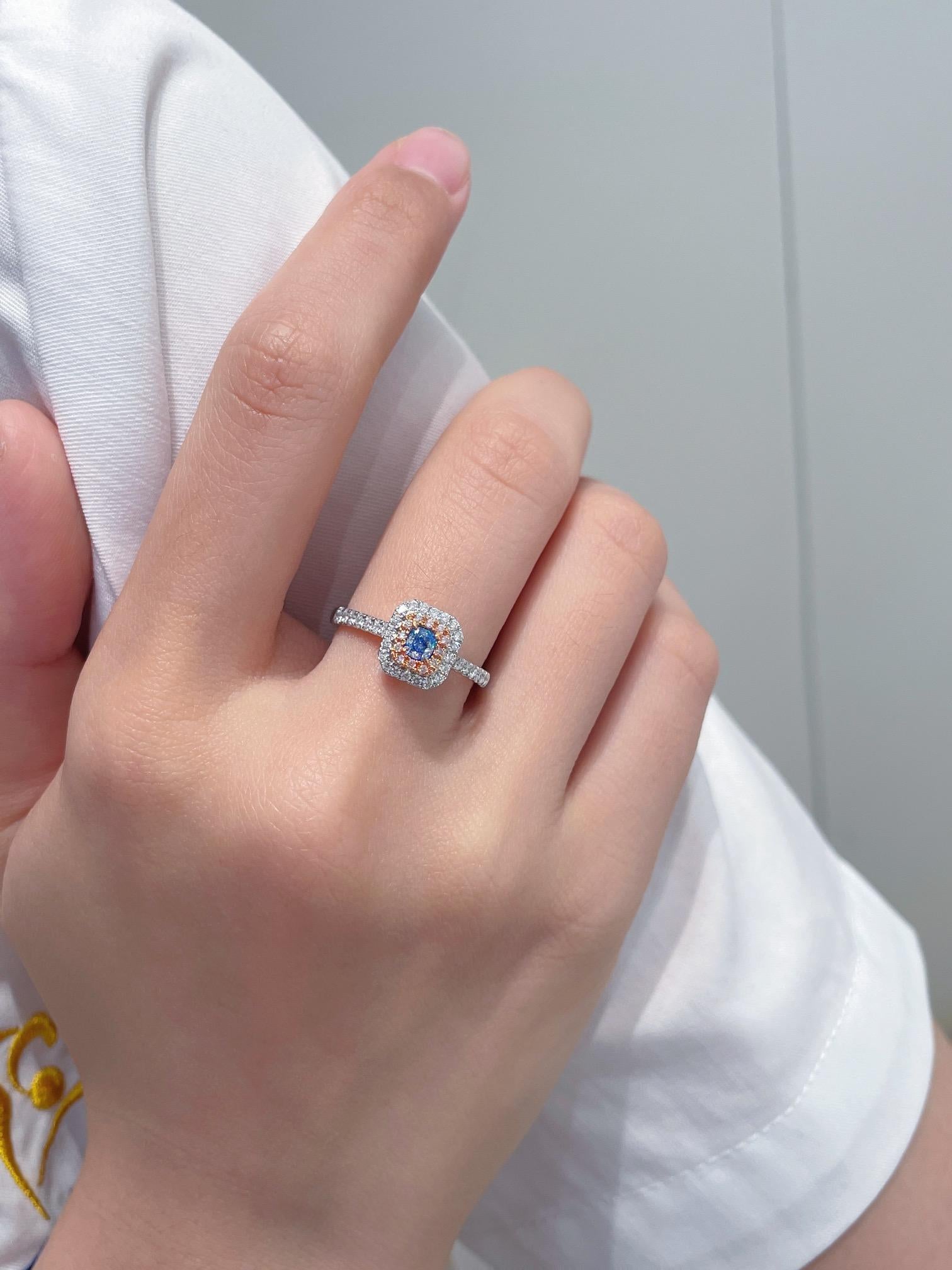 Modern 18K White Gold Blue Diamond Halo Ring with Natural Diamonds For Sale