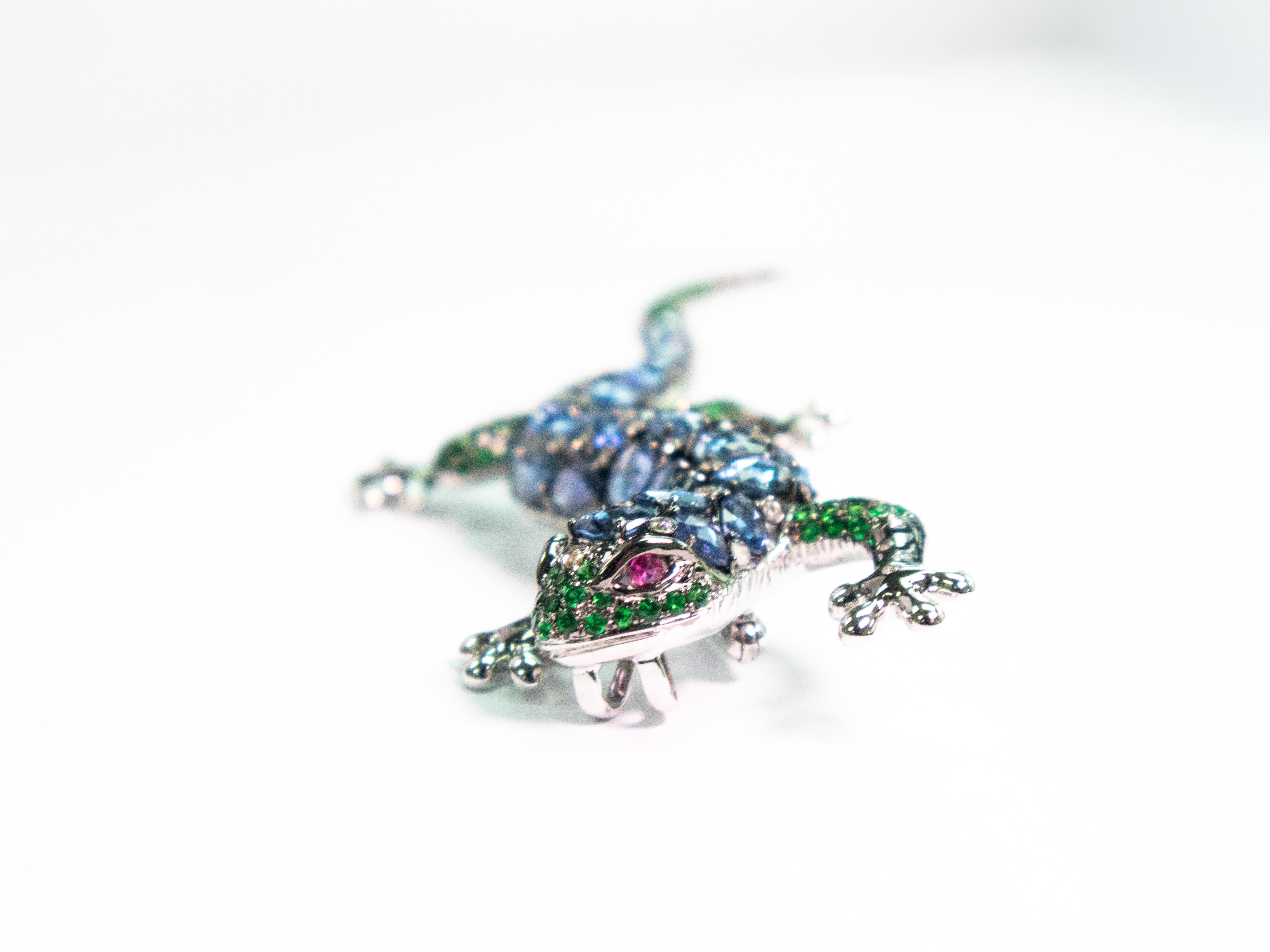 Modern 18K White Gold Blue Sapphire and Green Garnet Gecko Brooch For Sale