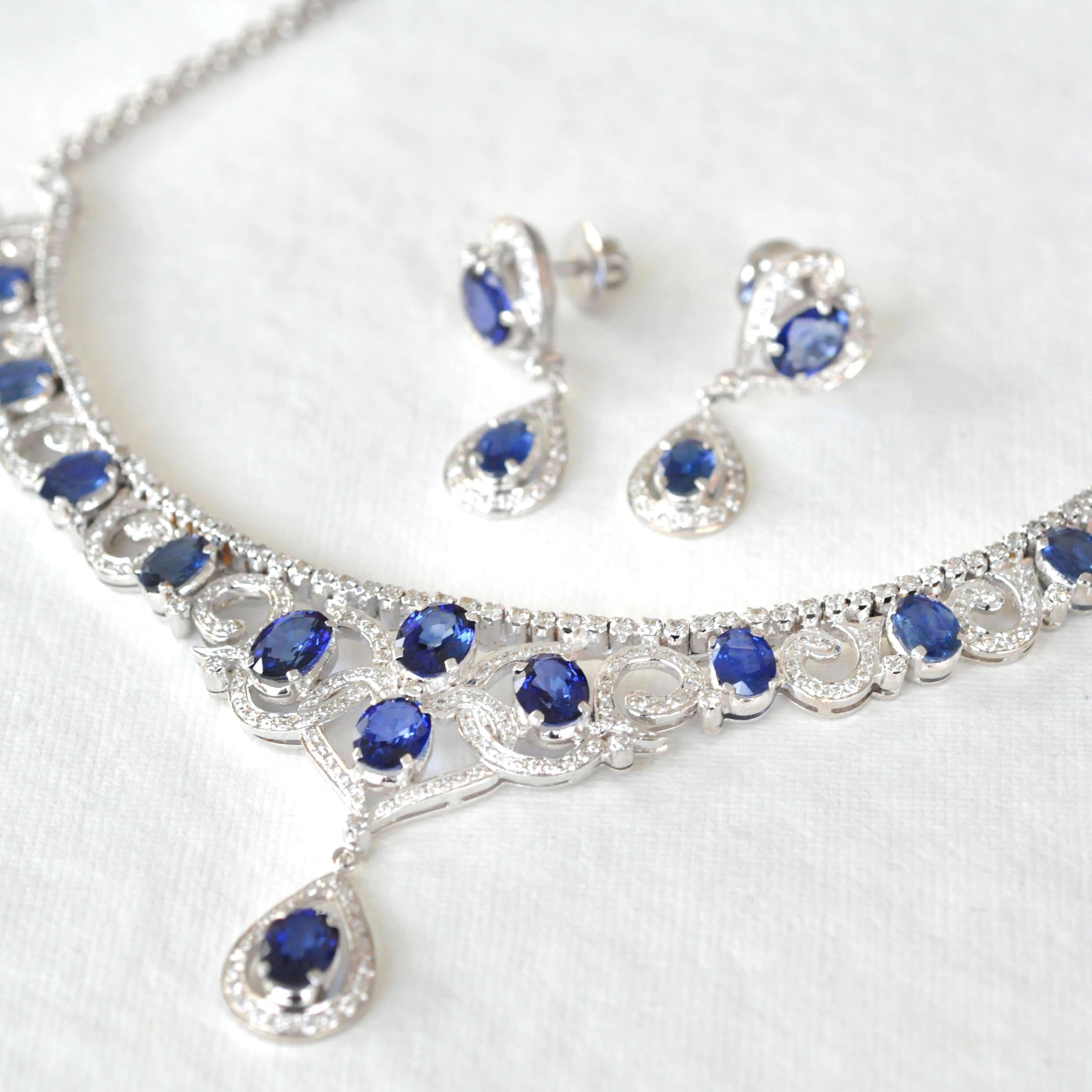 Oval Cut 18K White Gold Blue Sapphire Diamond Classic Necklace Earrings Set For Sale