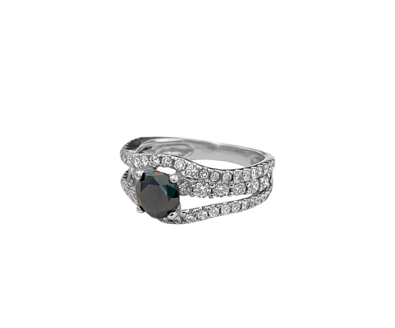 18k White Gold, Blue Sapphire & Diamond Ring For Her For Sale 1