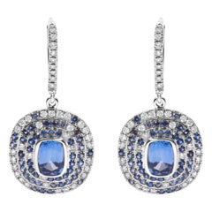 Pendientes Colgantes y de Gota con Halo Disperso de Zafiro Azul y Diamantes en Oro Blanco de 18 K