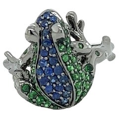 18K White Gold Blue Sapphire & Green Garnet Frog Ring with Diamonds