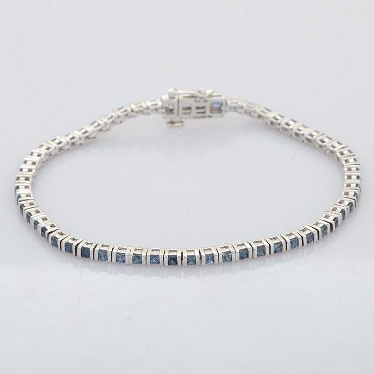 Natural Blue Sapphire Tennis Bracelet for Everyday Wear Made in 18K White Gold For Sale 2