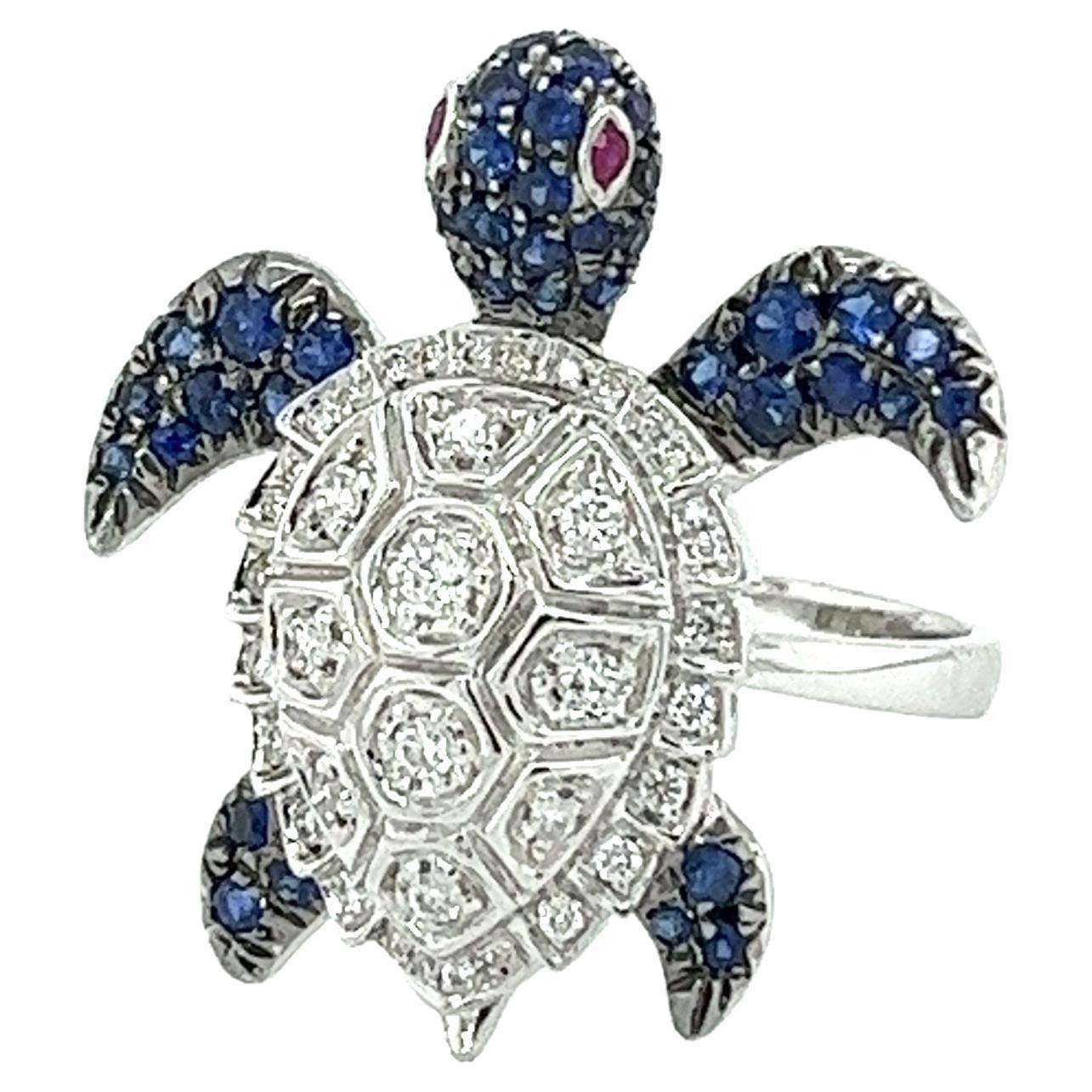 18K White Gold Blue Sapphire Turtle Ring with Diamonds For Sale