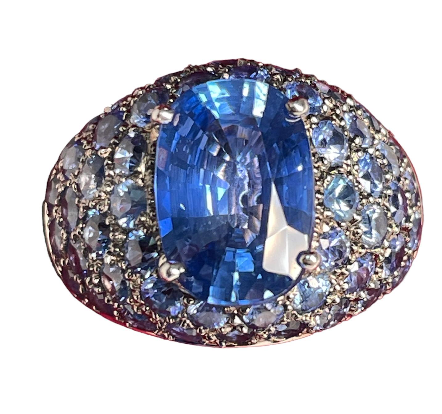 18K White Gold Blue Sapphires Dome Cocktail Ring For Sale 5