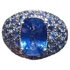 Vintage 18K White Gold Blue Sapphires Dome Cocktail Ring