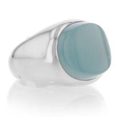 18 Karat White Gold Blue Stone Cocktail Ring