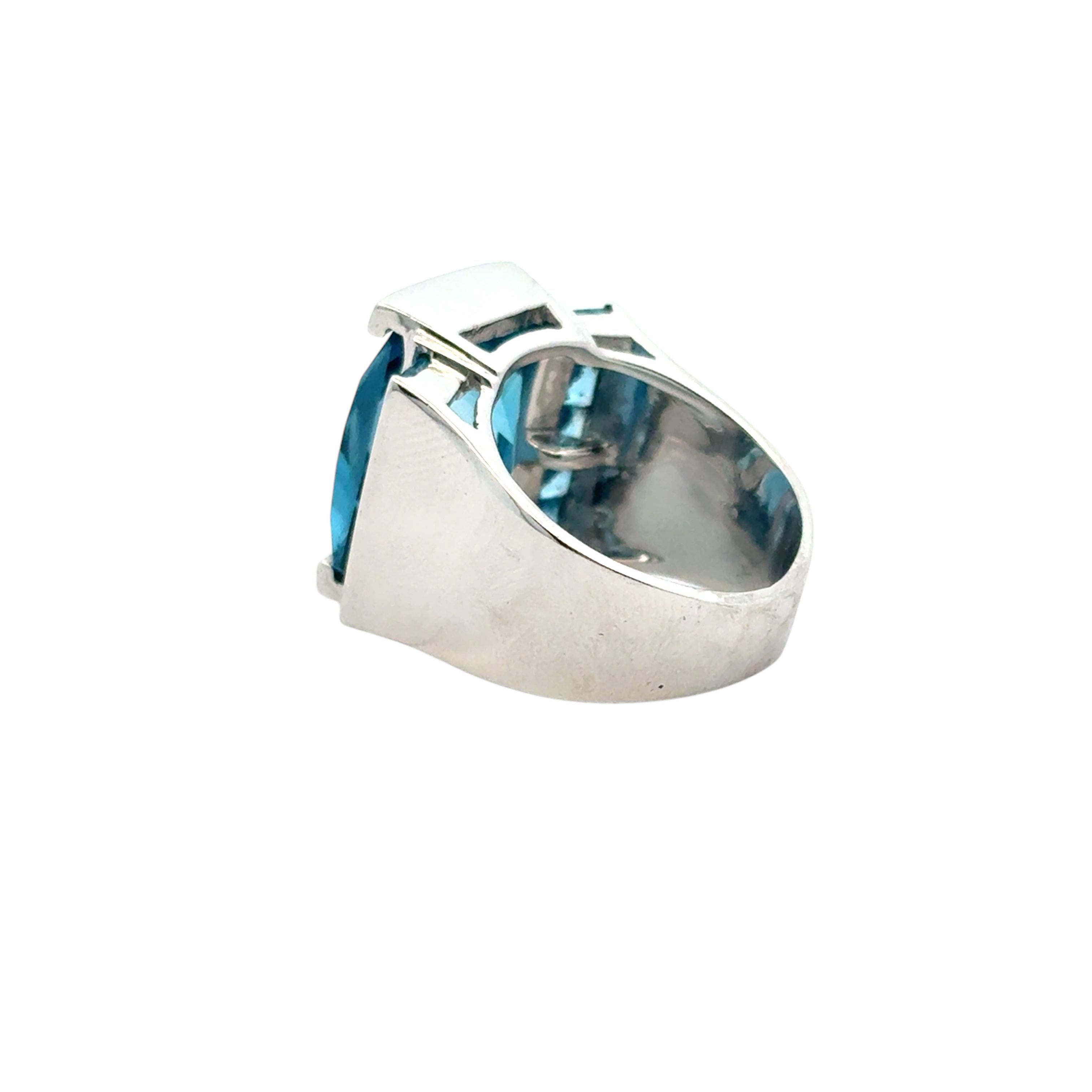 Anello in oro bianco 18 carati con topazio blu e diamante in vendita 5
