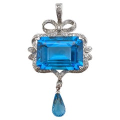 18k White Gold Blue Topaz Pendant with Diamonds