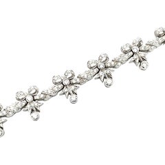 Elegant collier Bowtie Link en or blanc 18K serti de 8 carats de diamants