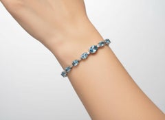 Armband aus 18-karätigem Weißgold mit Aquamarinen und Diamanten mit einem Gesamtgewicht von 15,40 Karat
