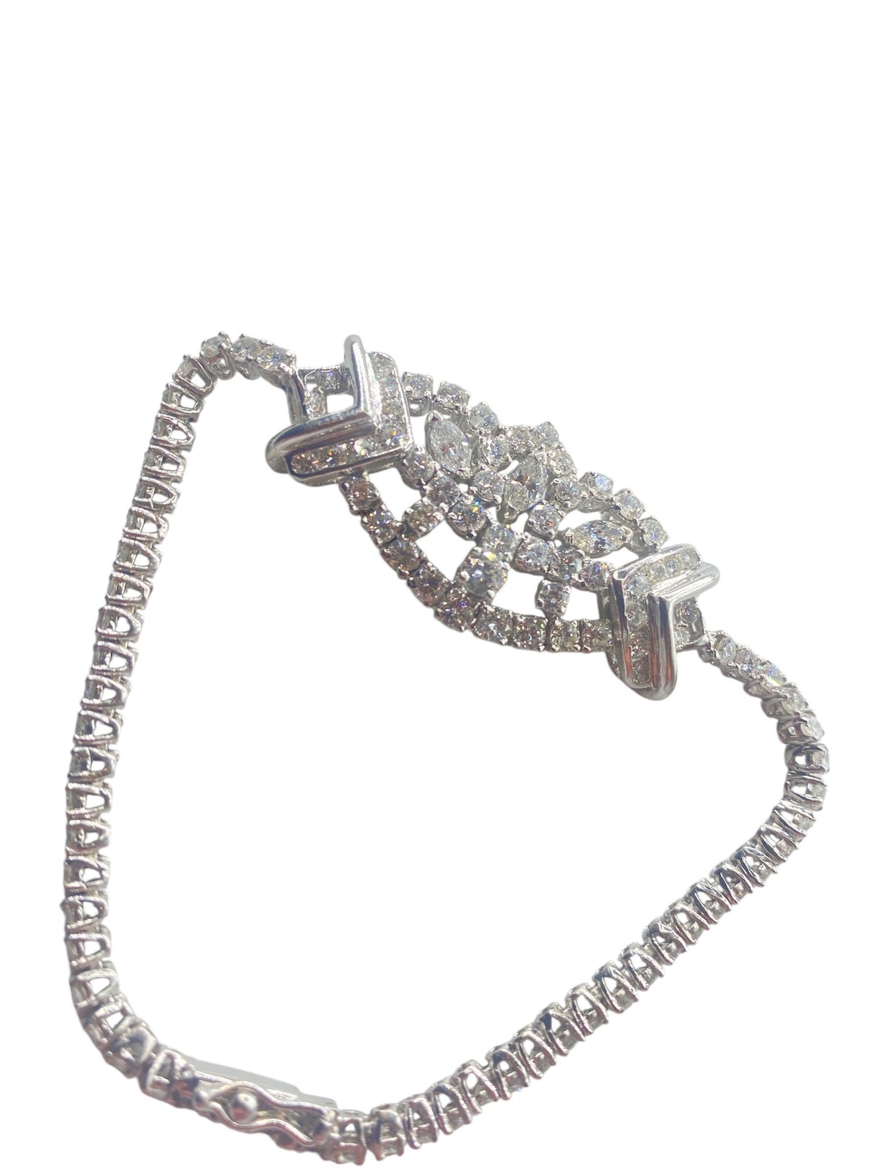 Brilliant Cut 18K White Gold Bracelet With 5.60 Carat FVS1 Diamonds For Sale