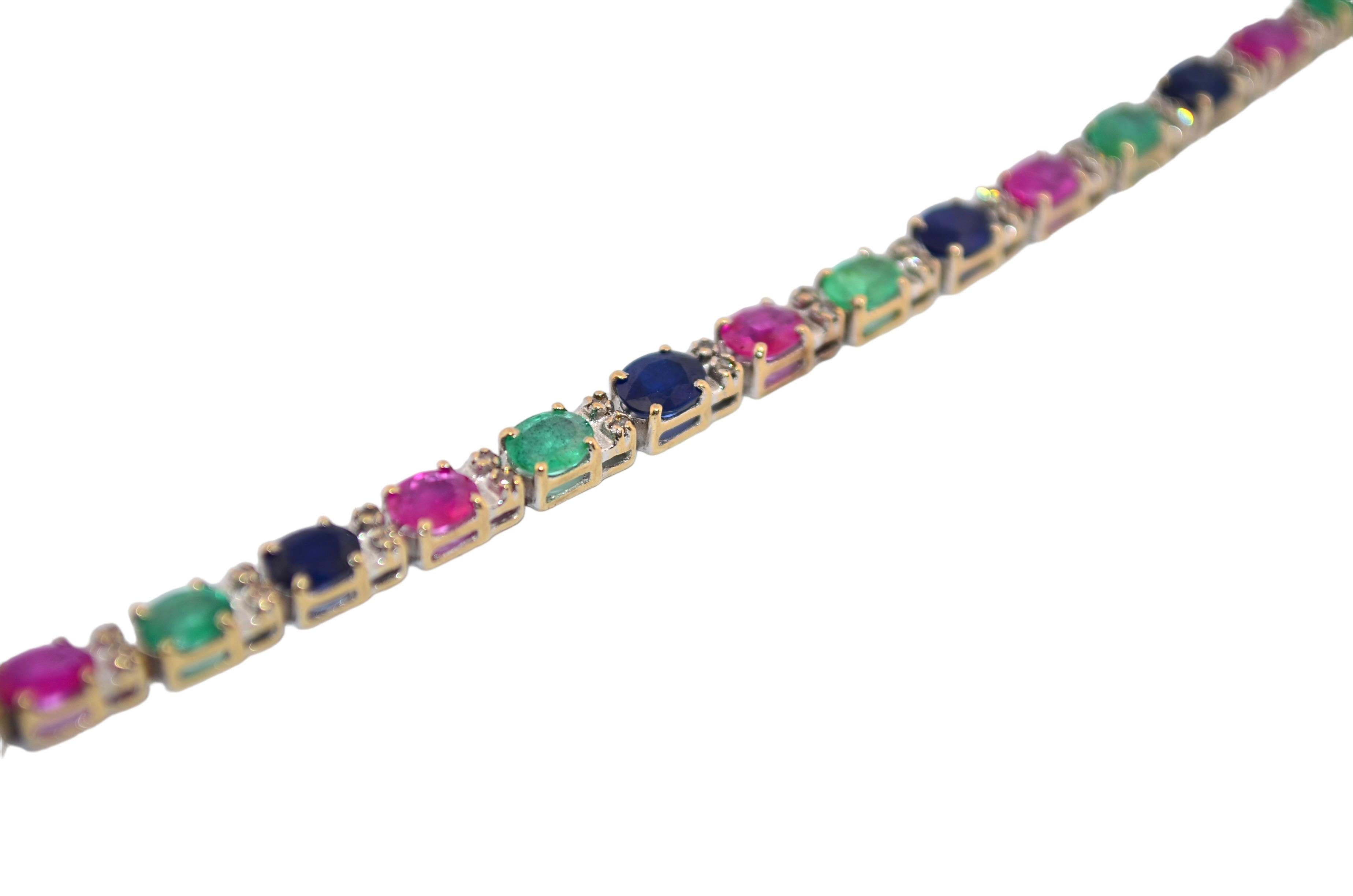 Bracciale in oro bianco 18 carati con diamanti e pietre preziose In condizioni ottime a București, București