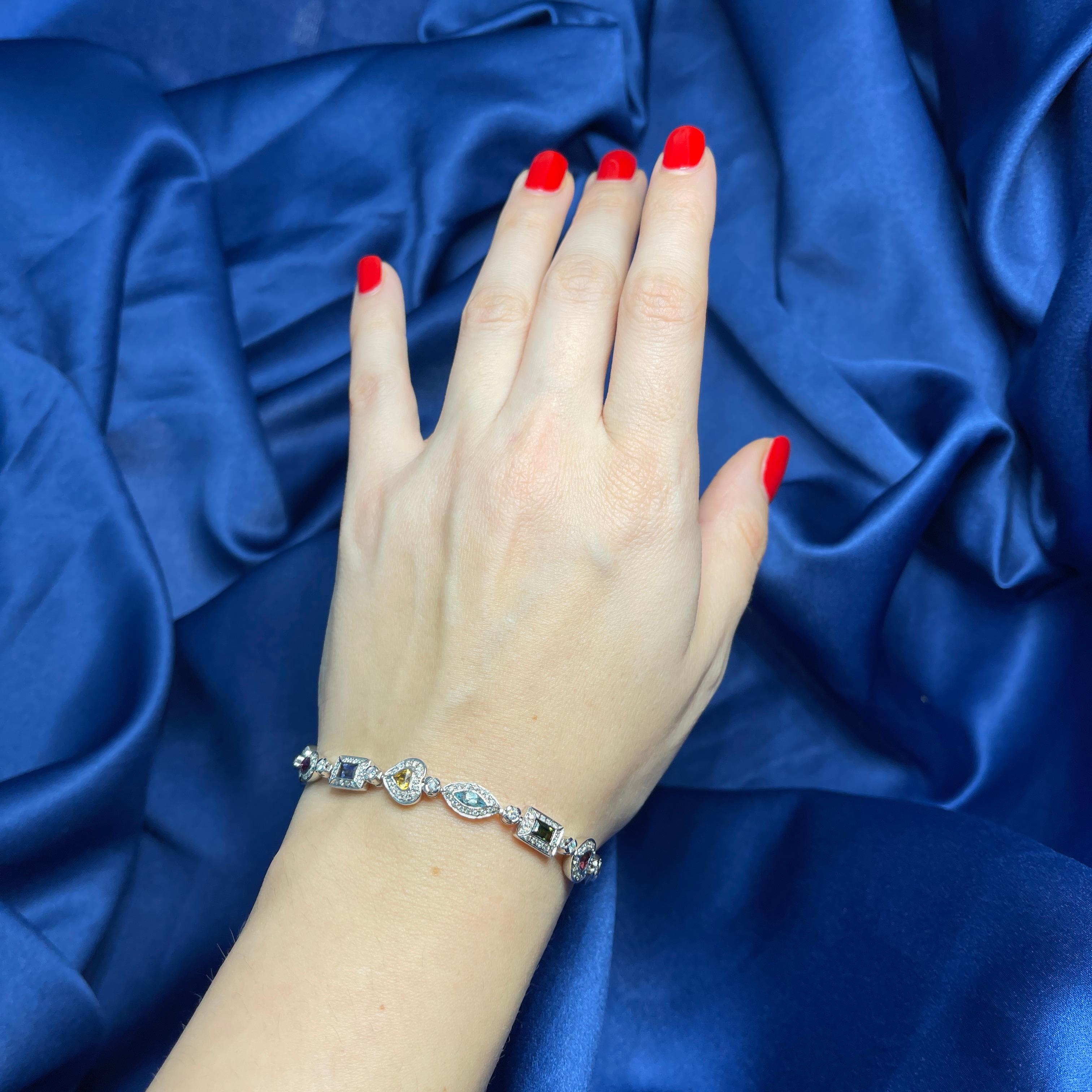 Bracciale in oro bianco 18K con pietre dure, diamanti e tsavoriti In condizioni Nuovo in vendita a Bergamo, BG
