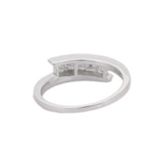 Stapelbarer 18K Massiv Weißgold Diamantring mit Prinzessinnenschliff