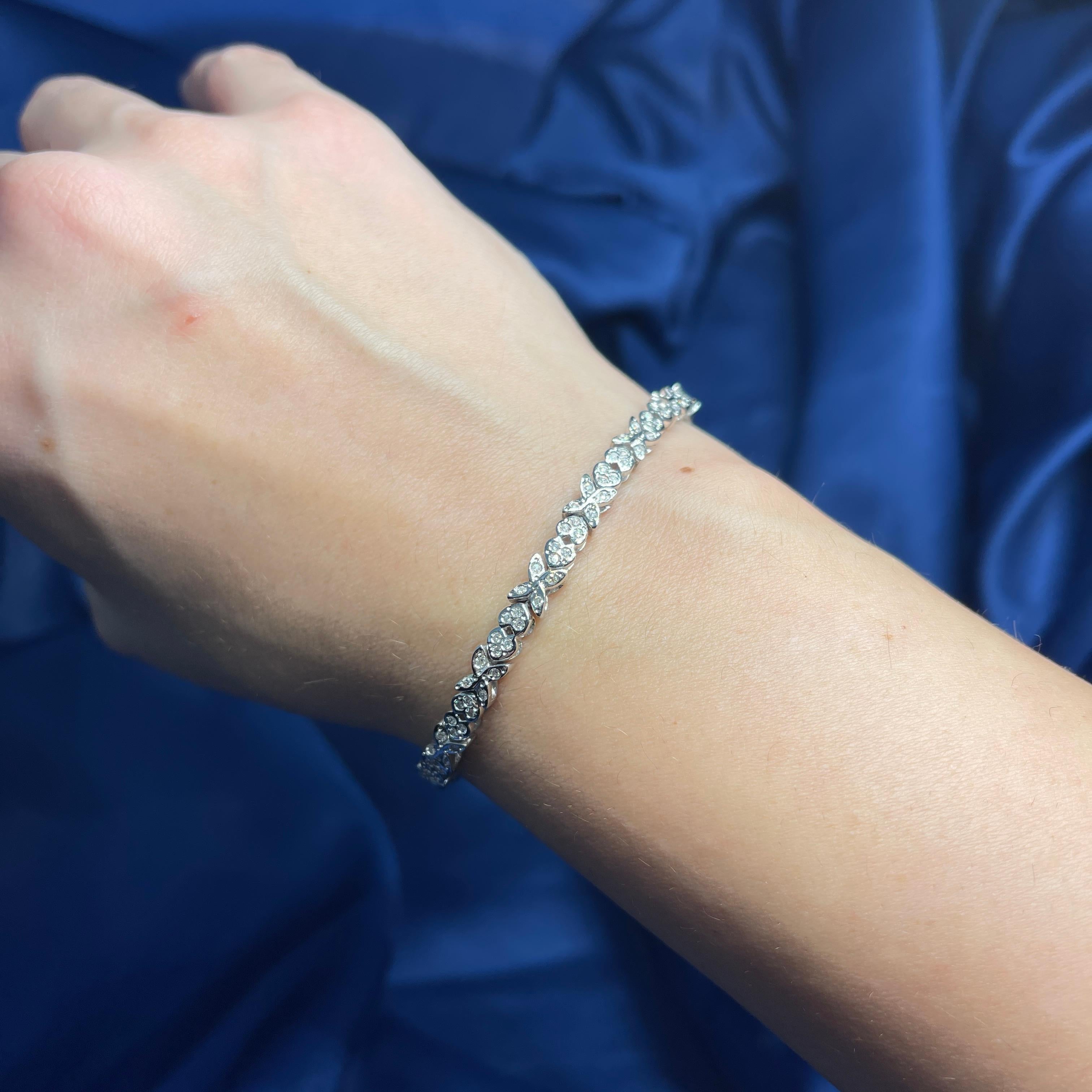 18K White Gold Butterfly Heart Tennis Bracelet with 3.98 Carats of Diamonds For Sale 2