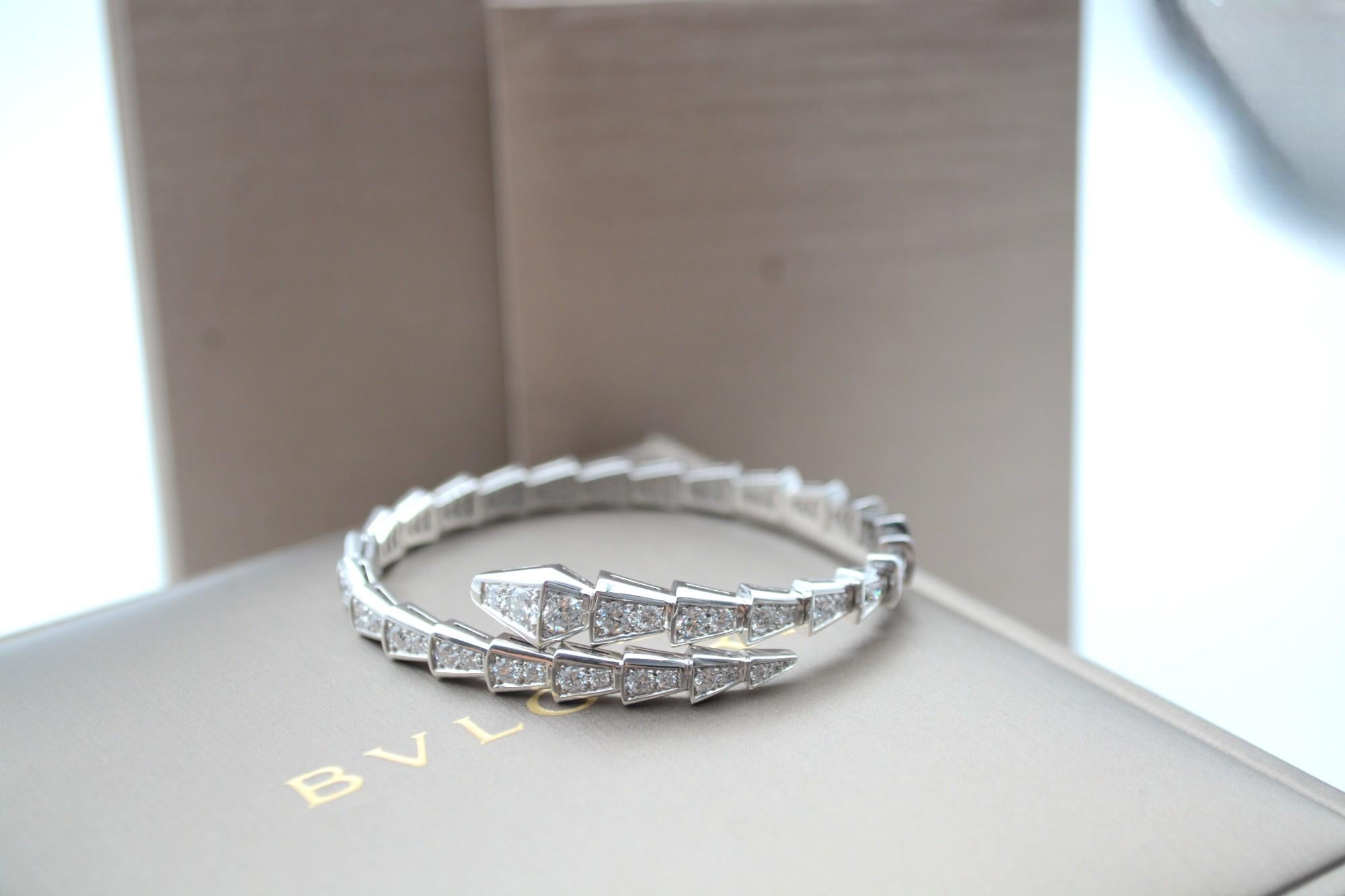 18K White gold Bvlgari Serpenti Viper bracelet with diamonds full set 4