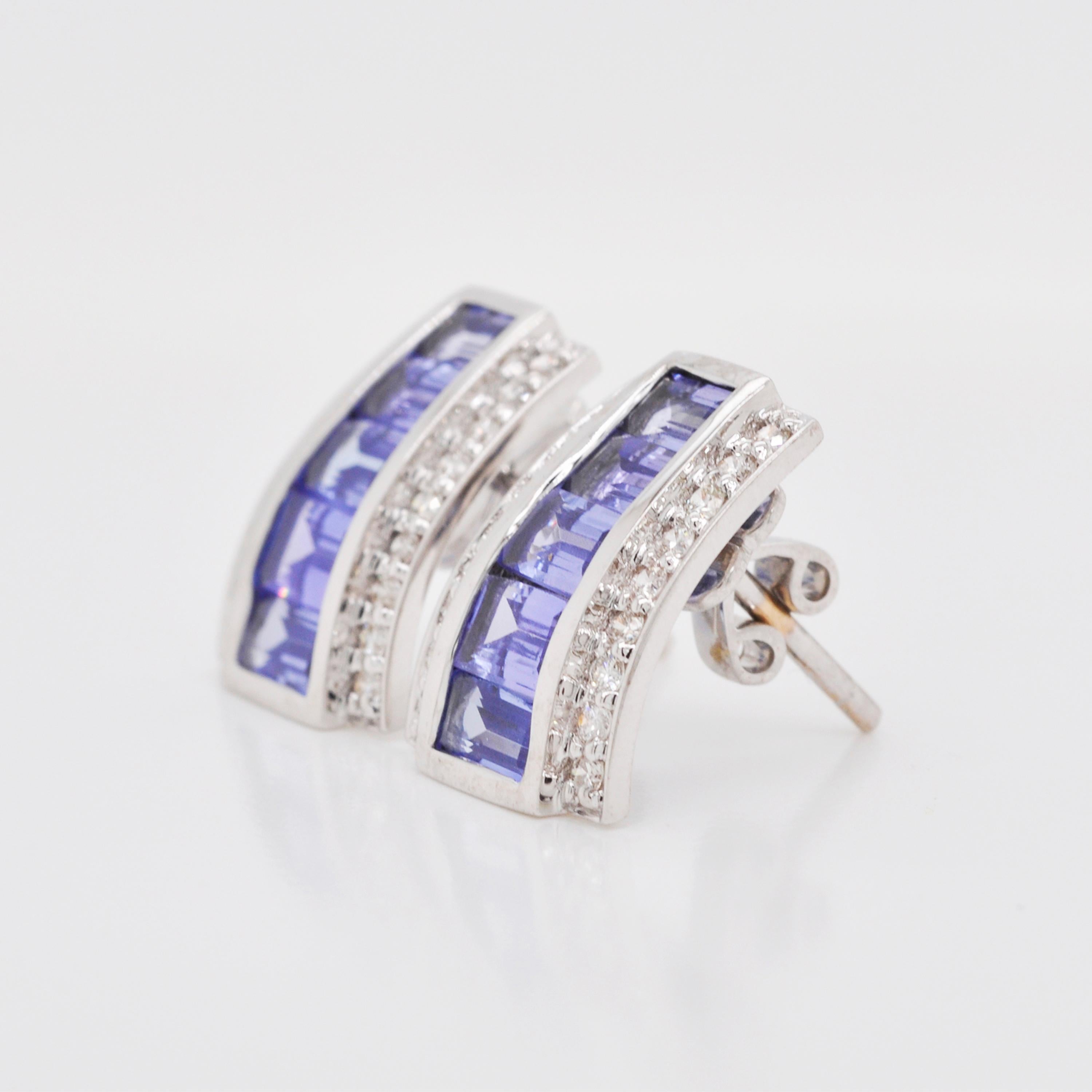 Clous d'oreilles de style Art déco en or blanc 18 carats avec tanzanite et diamants taille baguette en vente 2