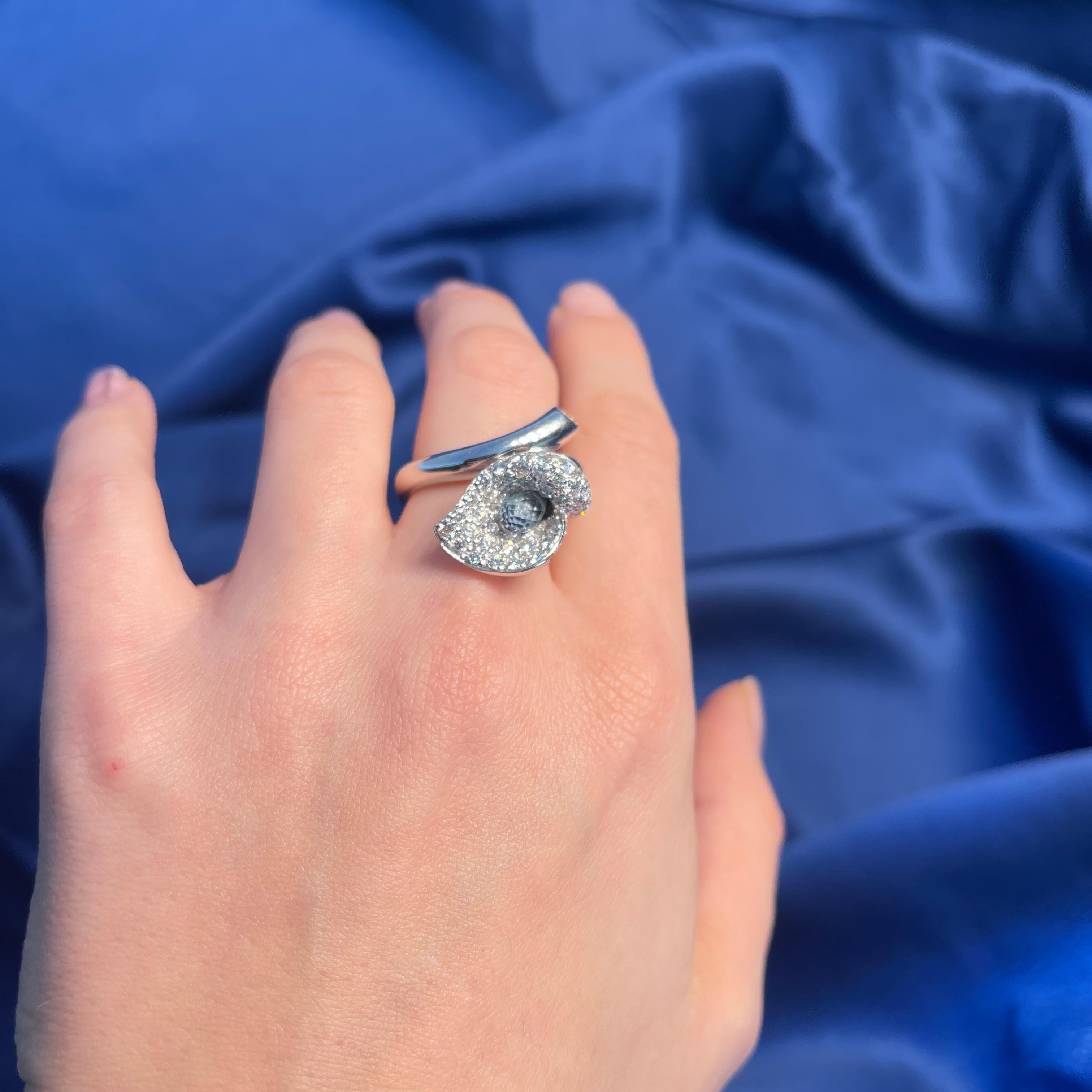 18K White Gold Calla Lily Ring with Diamonds and Sapphire For Sale 3