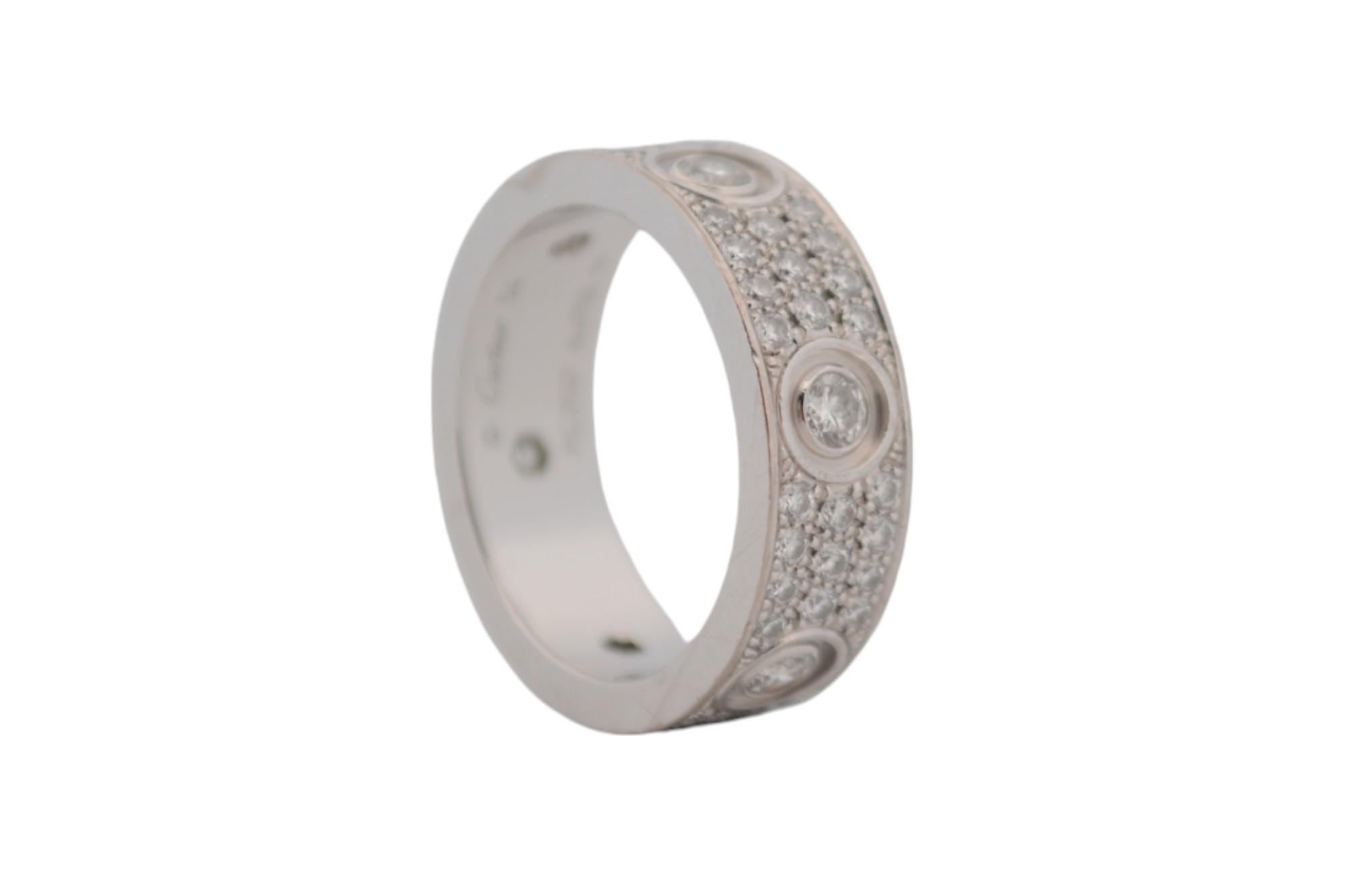 Anillo Cartier Love de oro blanco de 18 quilates con diamantes engastado completo en venta 4