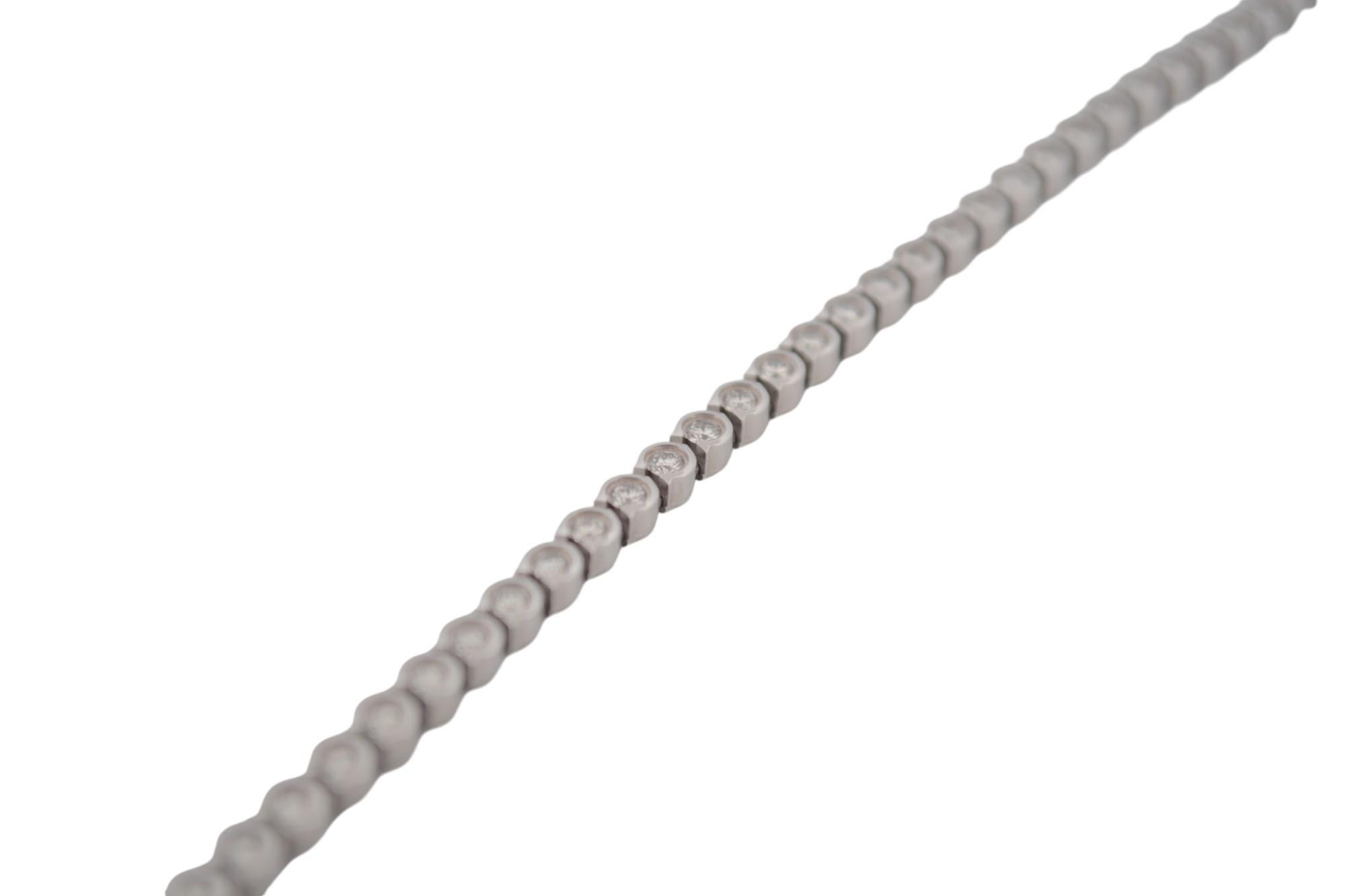 18K Weißgold Cartier Tennisarmband mit Diamanten voll besetzt 4