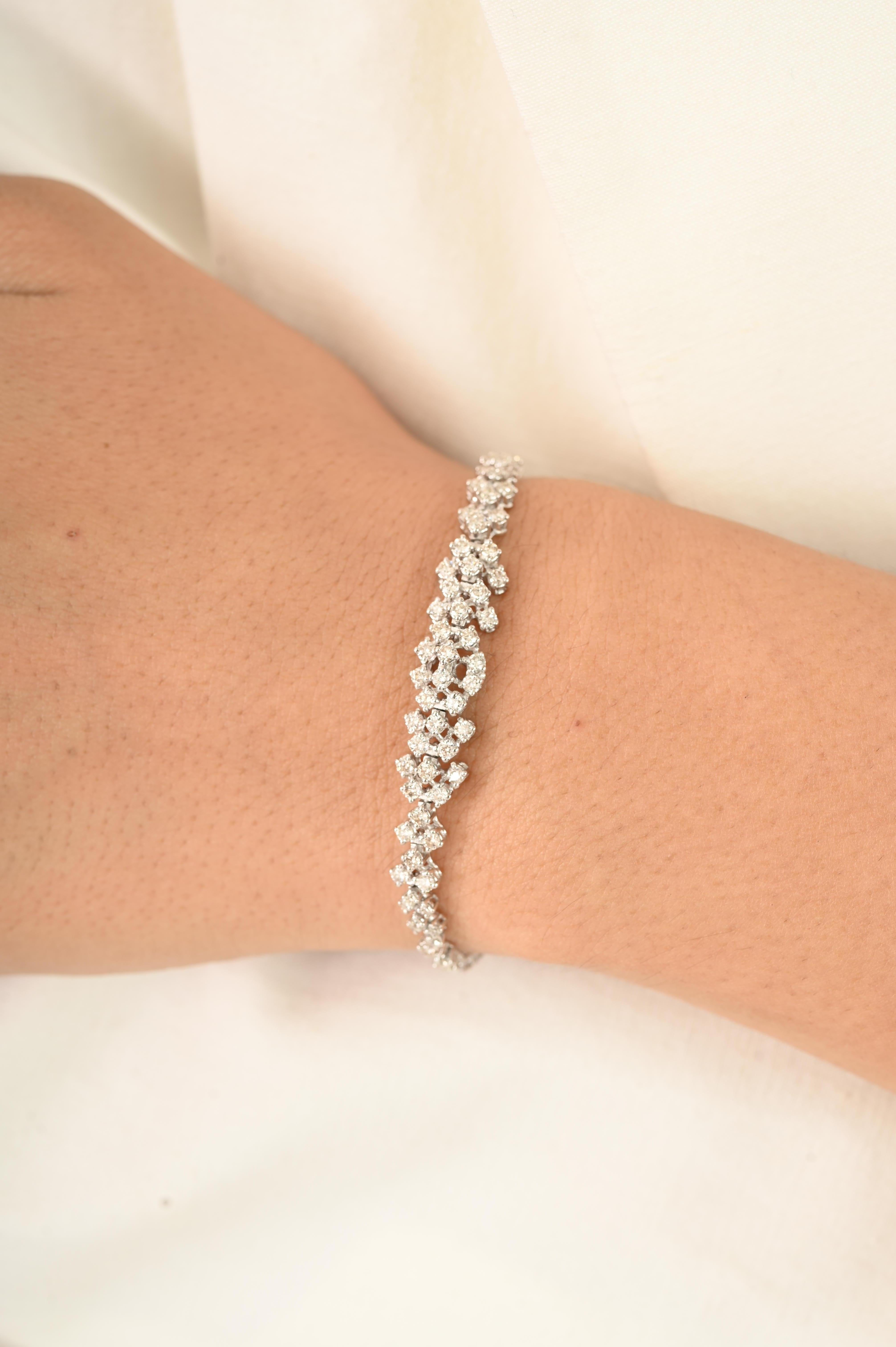 Donna Bracciale tennis con cluster di diamanti certificati in oro bianco 18k 1,34 CTW Gioielli di pregio in vendita