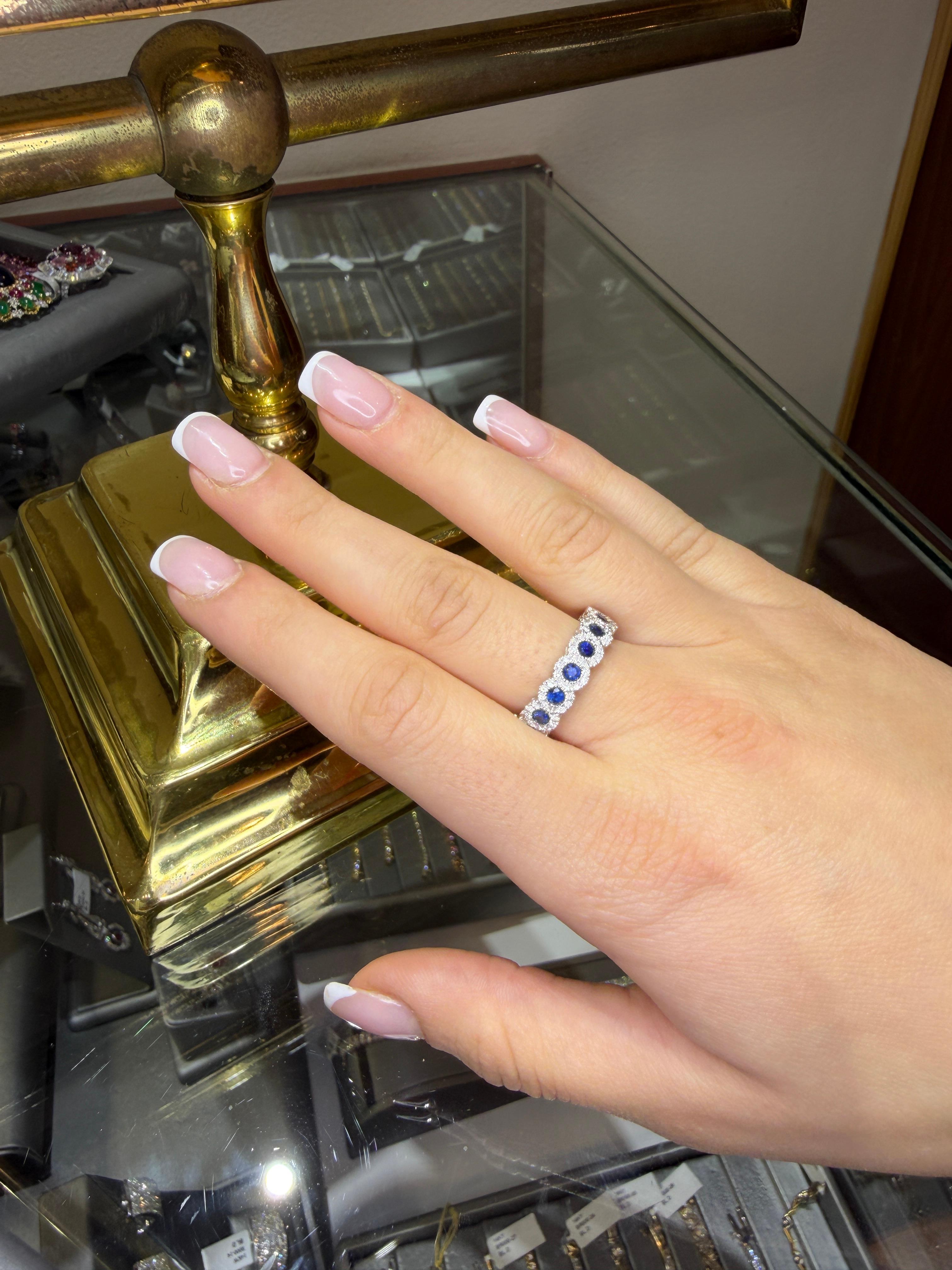 Bracelet éternel en or blanc 18 carats saphir de Ceylan et diamant 1,74 carats saphirs 1,00 carats D en vente 1