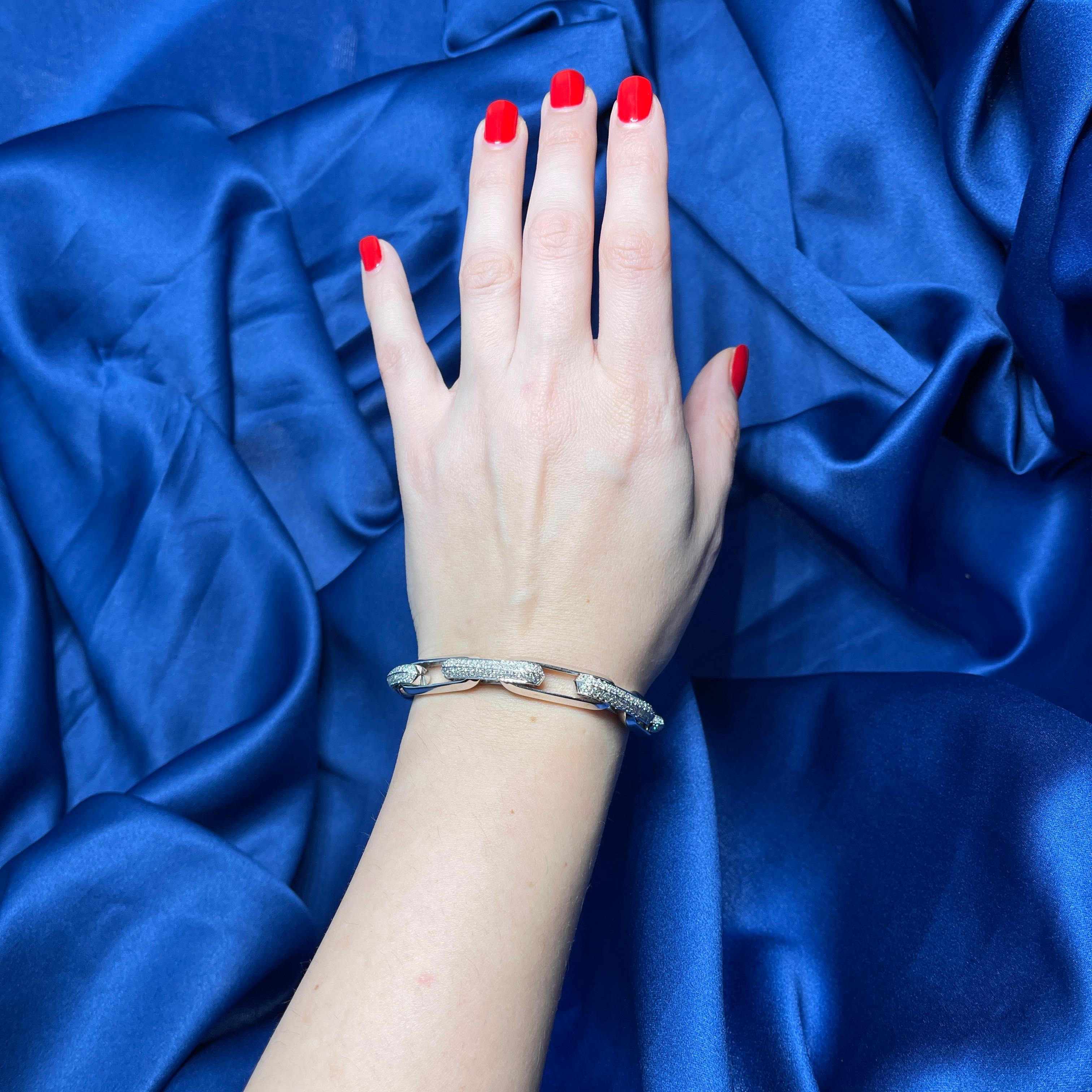 Pulsera de cadena de oro blanco de 18 quilates con eslabones pavé de diamantes Corte brillante en venta